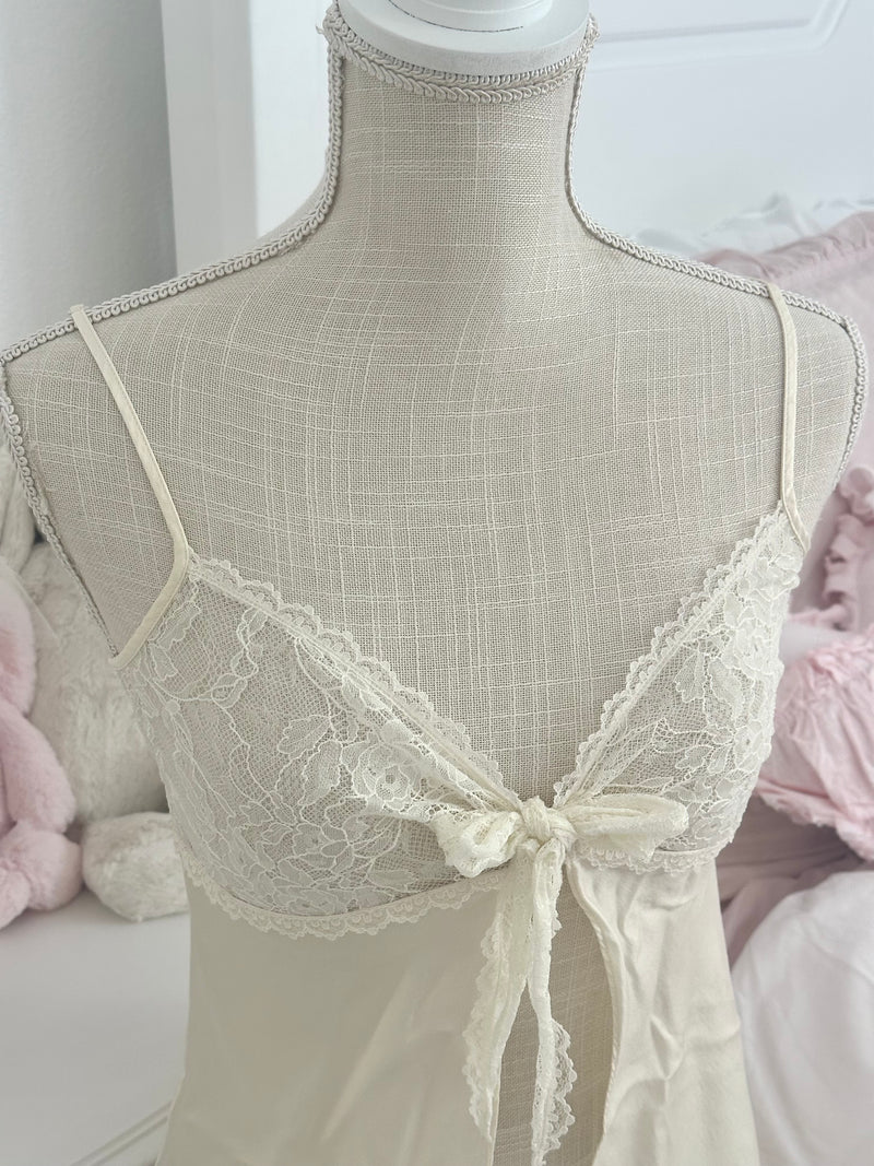 Vintage 2001 Victoria’s Secret Ivory Silk Sheer Lace Babydoll Size: S