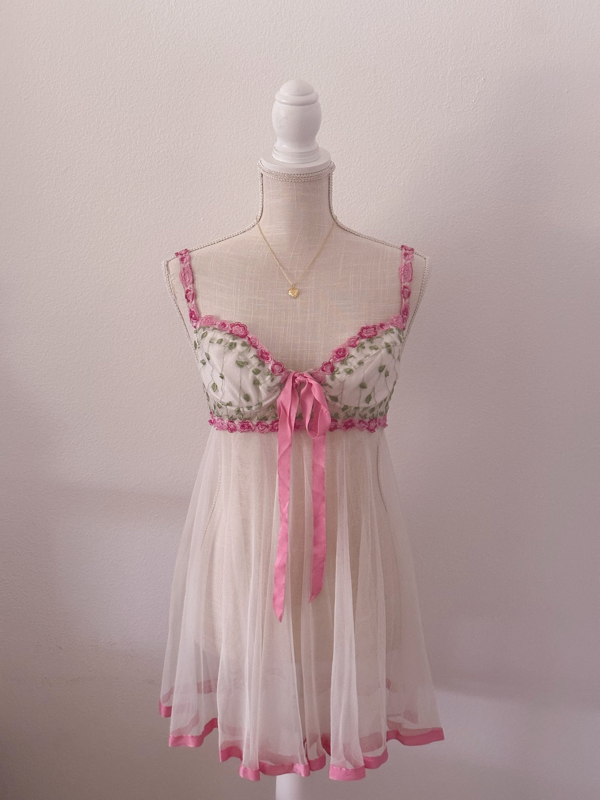 Vintage Victoria's Secret runway white floral fairy babydoll slip dress size: 34 B