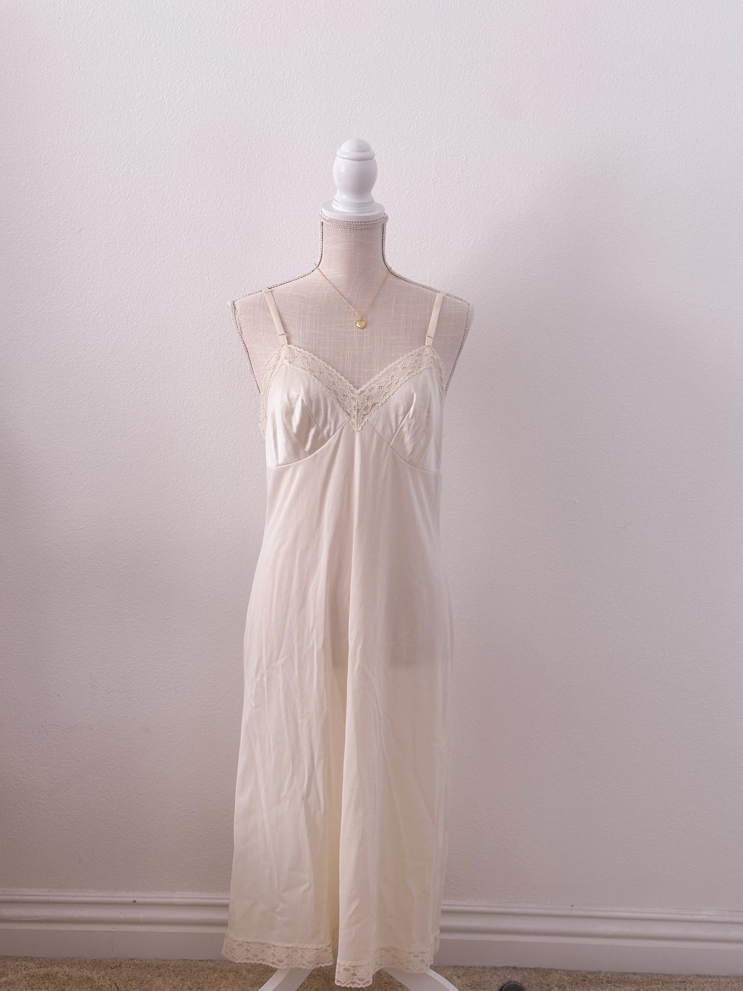 Vintage Vanity Fair sheer 1960s nightgown size: 36