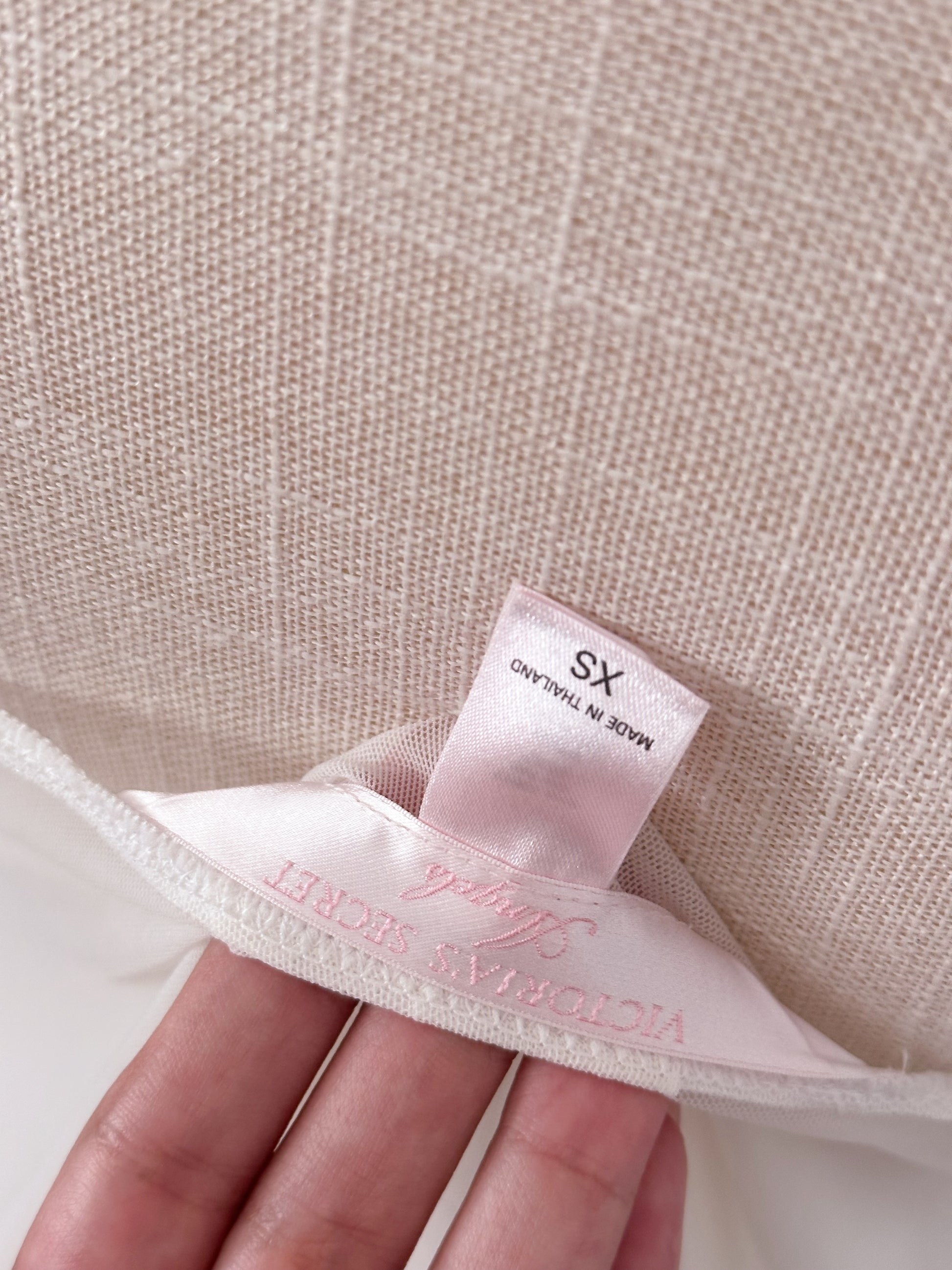 Sabrina Carpenter Vintage Victoria's Secret white and baby pink babydoll slip dress size: xs