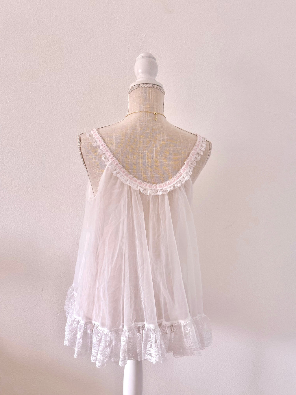 Vintage authentic 1950s Tosca white & pink babydoll lingerie Size: M