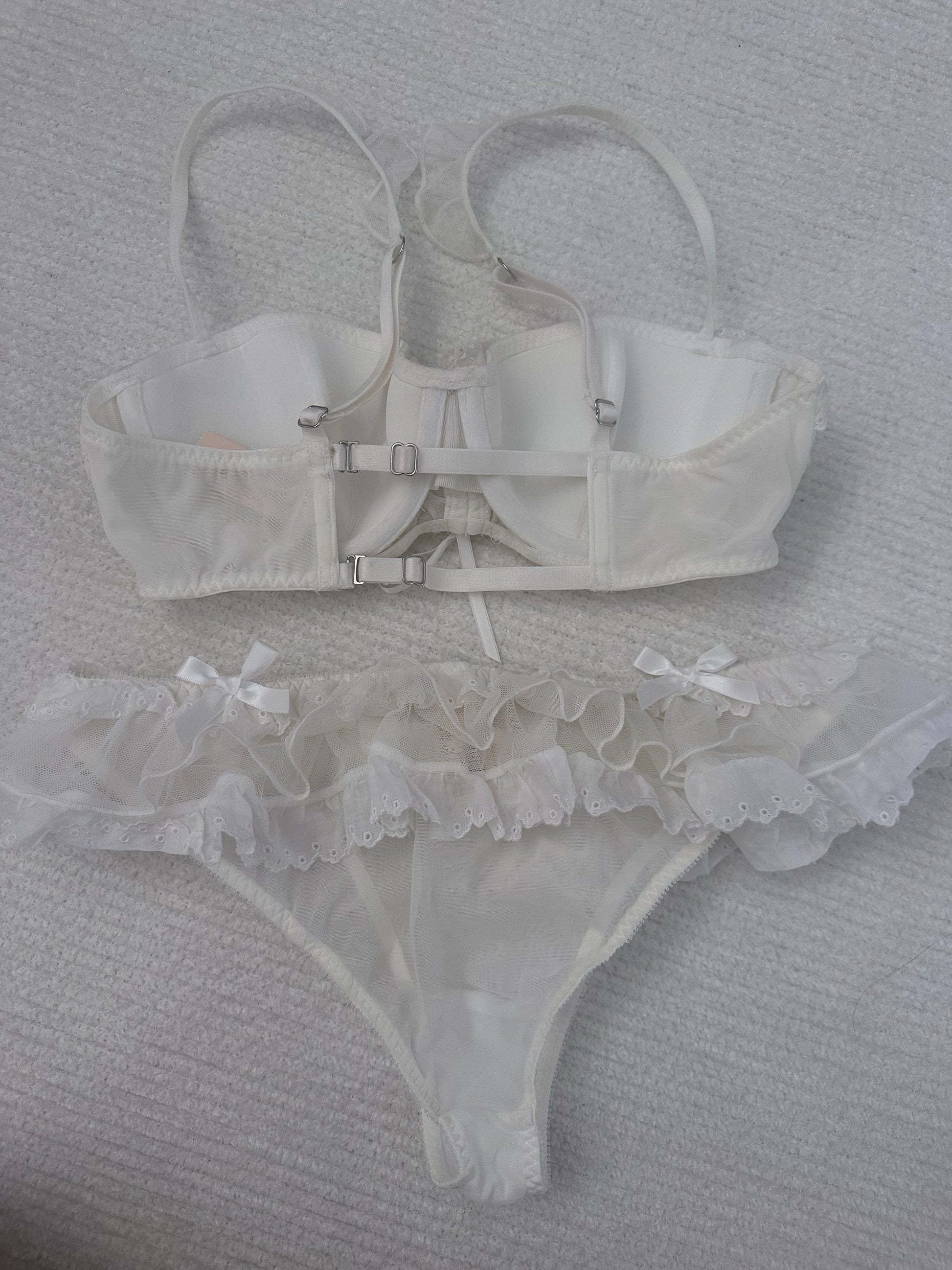 Vintage 2011 Victoria’s Secret NWT Bridal Lingerie Set Size: 34B/M