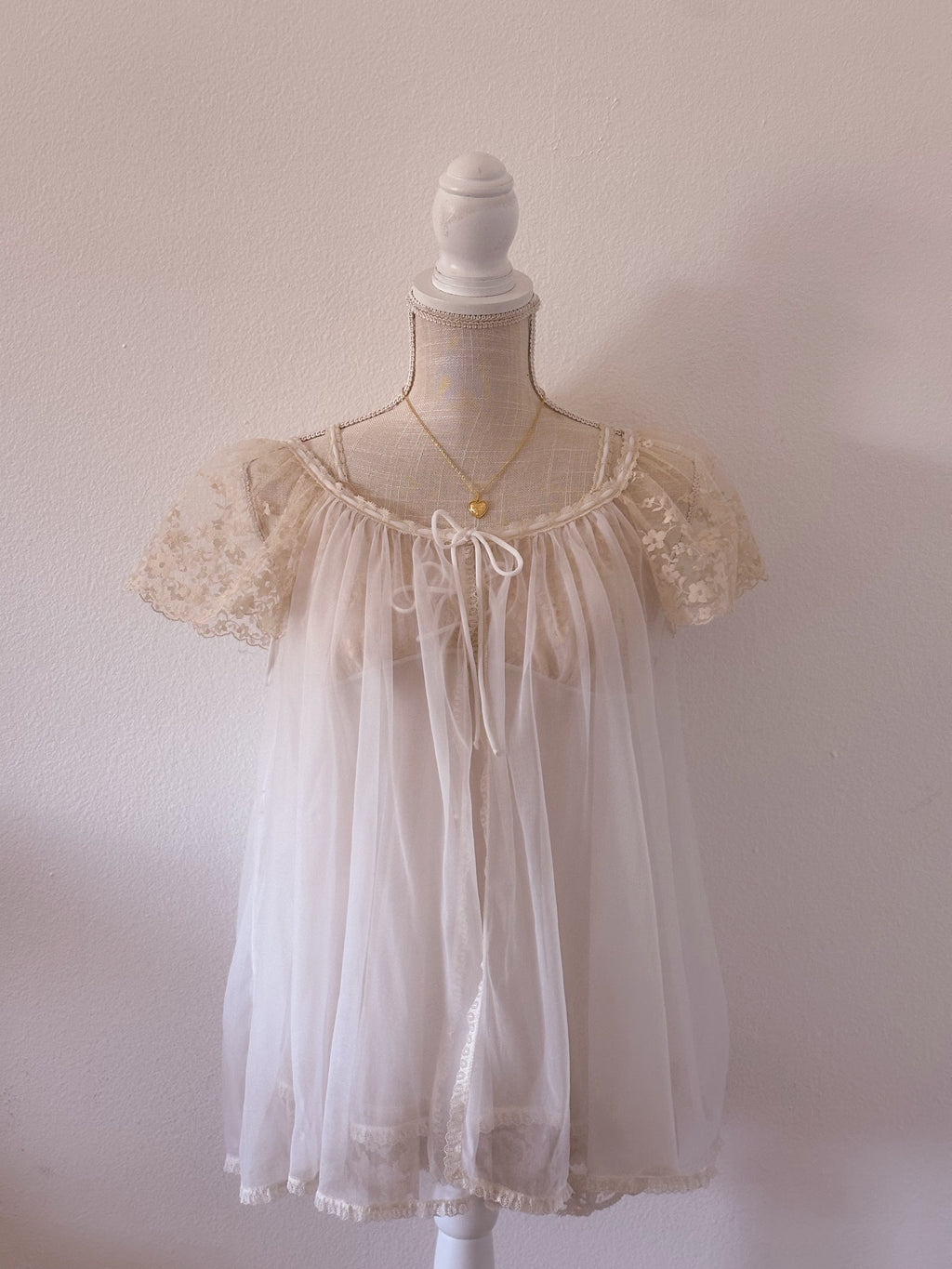 Vintage 2 piece white 1950s babydoll set size: XS/S