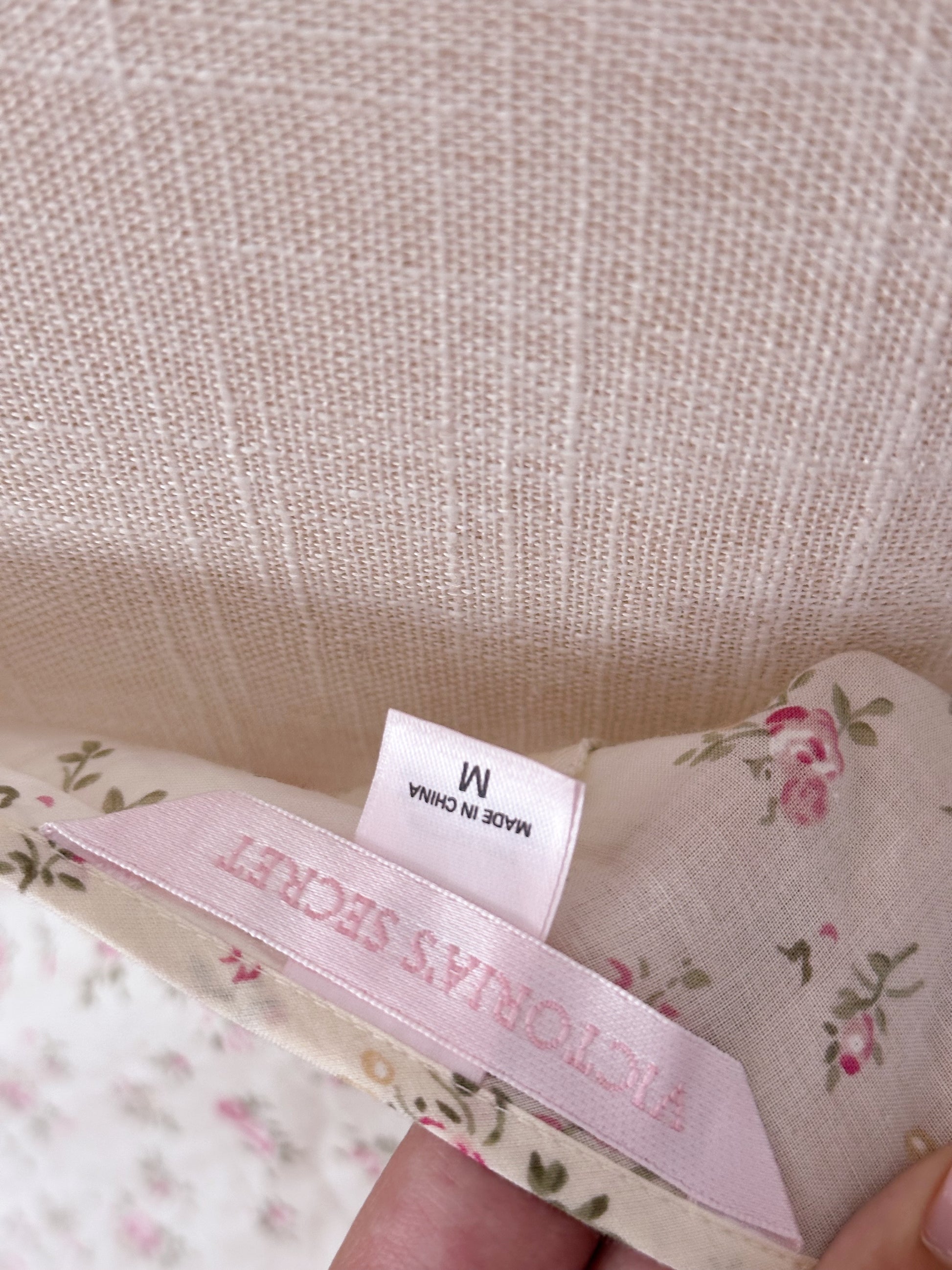 Vintage shabbychic Victoria's Secret cream floral babydoll dress size: M