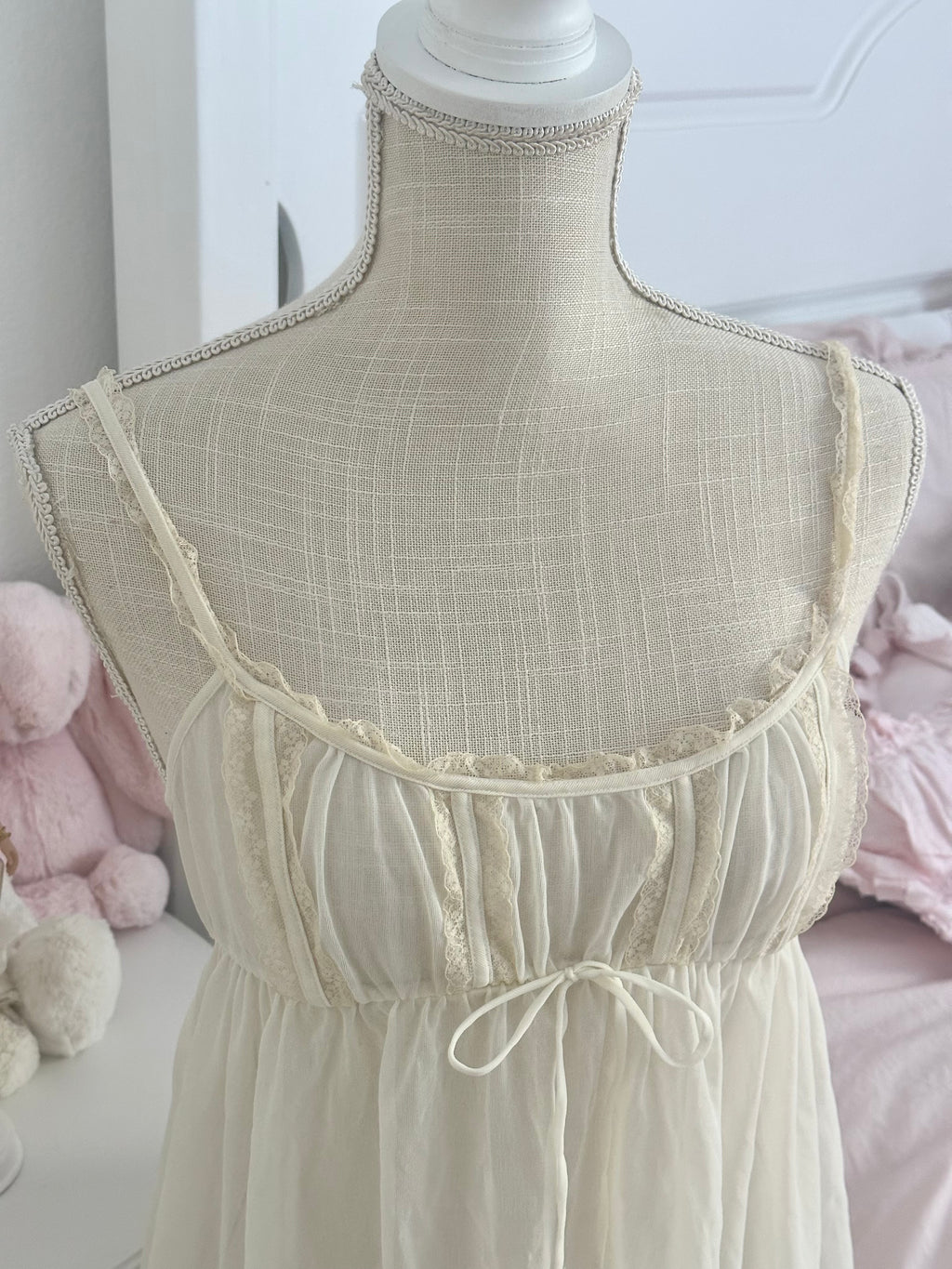 Vintage 2007 Victoria’s Secret Sheer Ivory Milkmaid Babydoll Cami Top Size: M