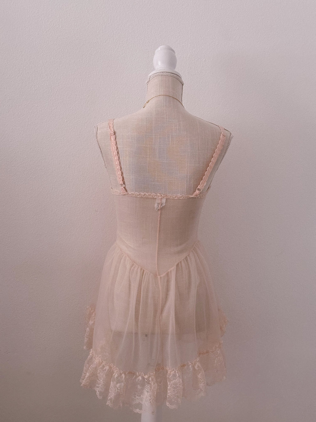Vintage Fredrick's of Hollywood peach babydoll sheer nightgown slip dress size: S