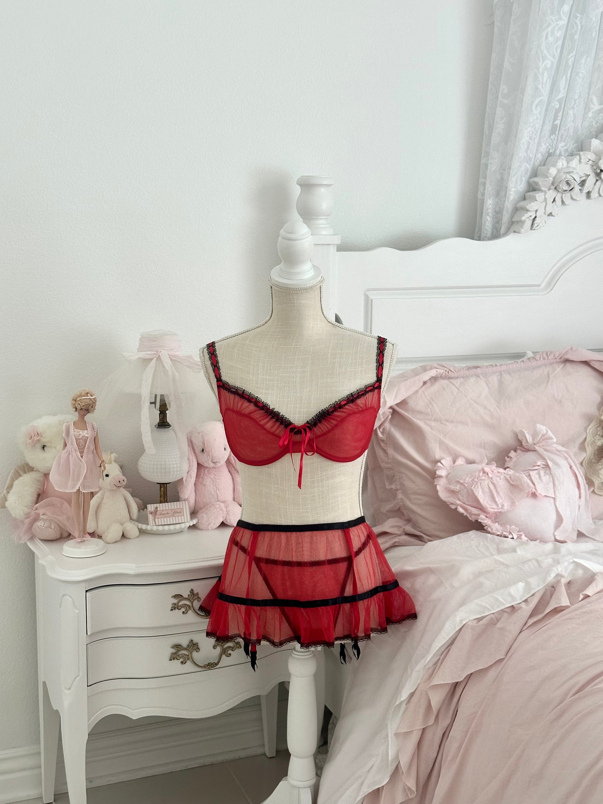 Vintage 2002 Victoria’s Secret NWT Sheer 3-Piece Lingerie Set Size: 36C/M