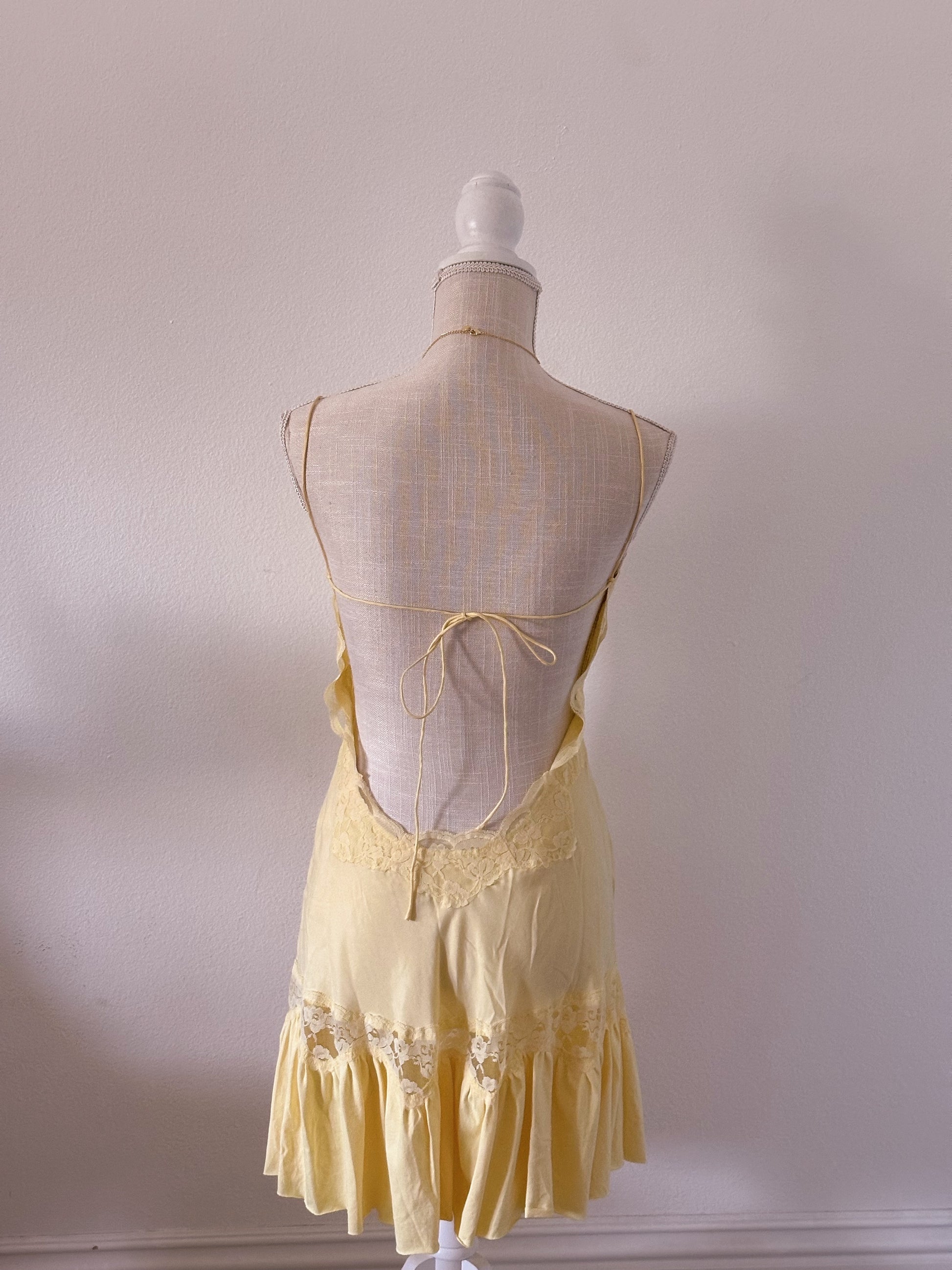 Vintage Victoria's Secret yellow babydoll slip dress size: XS