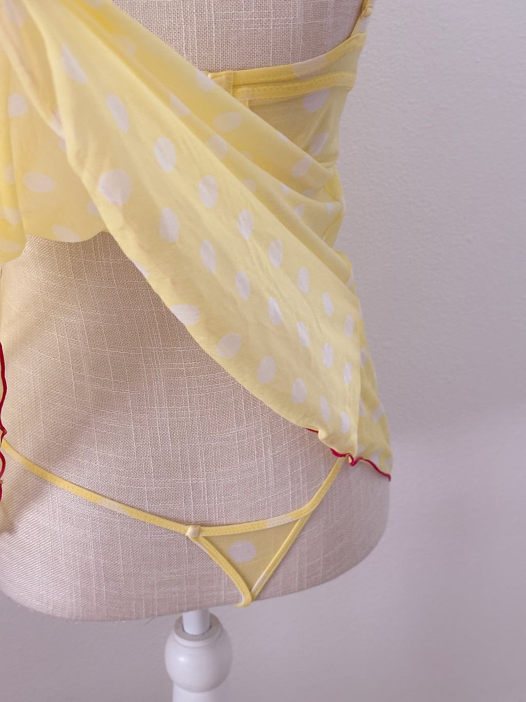 Vintage butter yellow victoria's Secret Darling babydoll set size: 34 B