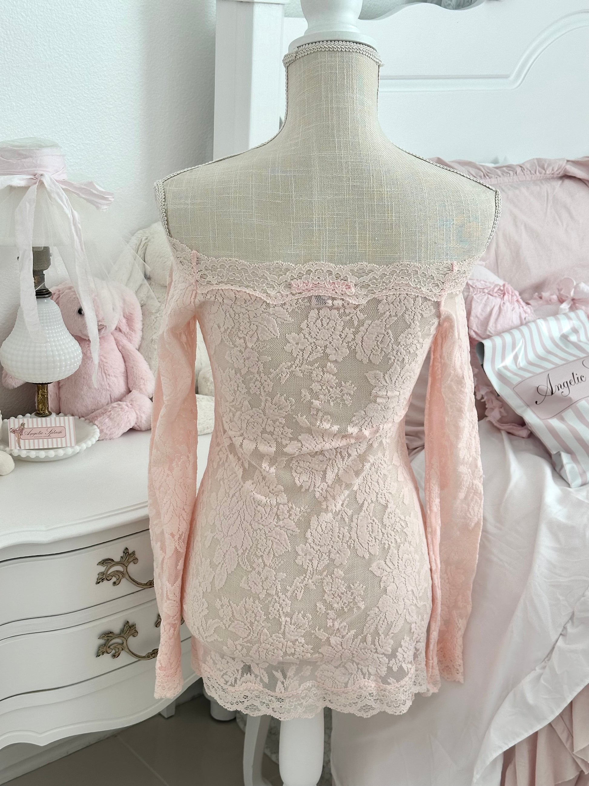 Vintage 2002 Victoria’s Secret Sheer Lace Long Sleeve Babydoll Top Size: S