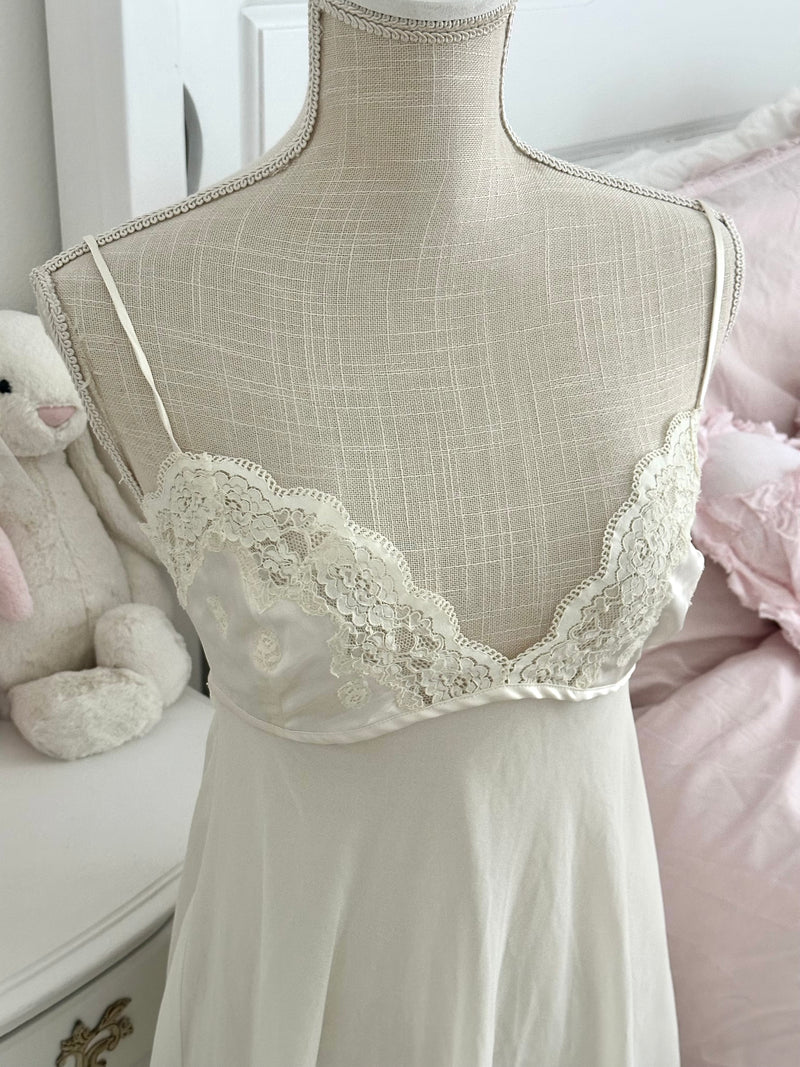 Vintage 1990s Victoria’s Secret White Lace Babydoll Slip Dress Size: M