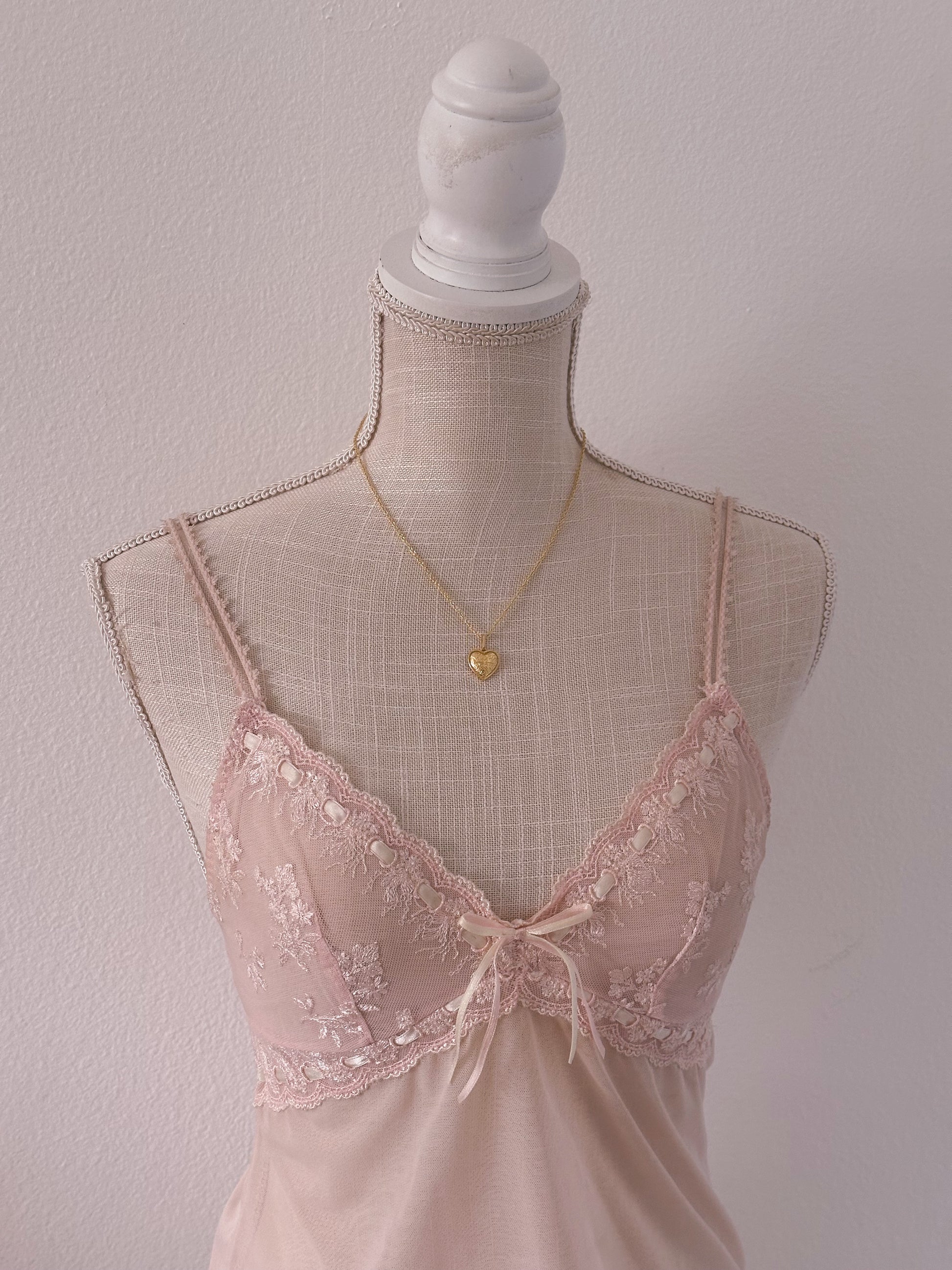 Y2K pink shabbychic lace cami top Size: S