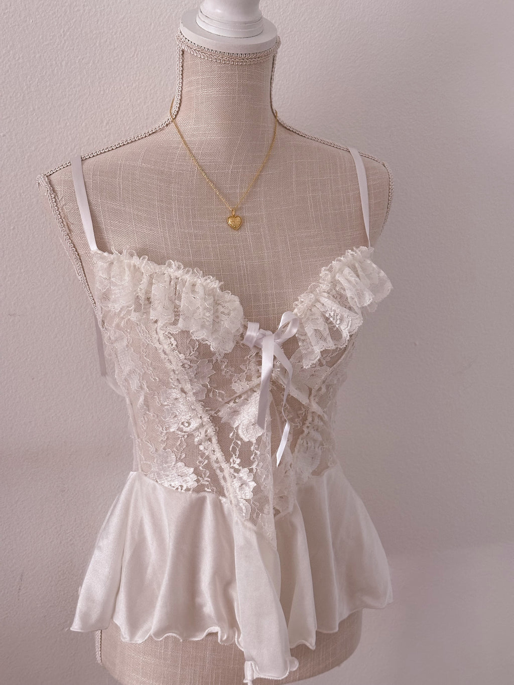 Vintage 1990s Cinema Etoile white lace babydoll cami Size: S