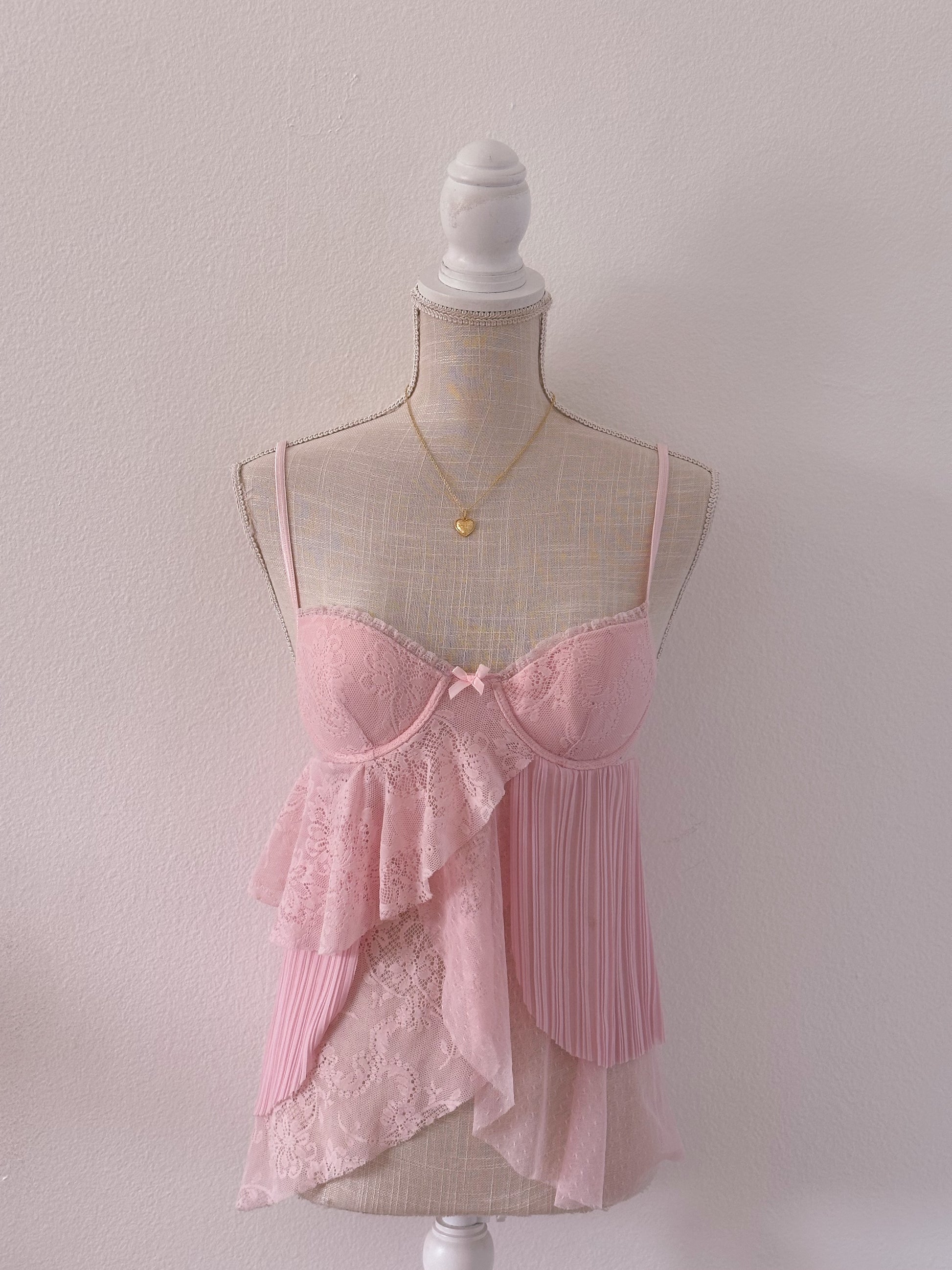 Vintage Victoria's Secret pink shabby chic ruffle babydoll top size: 32 B