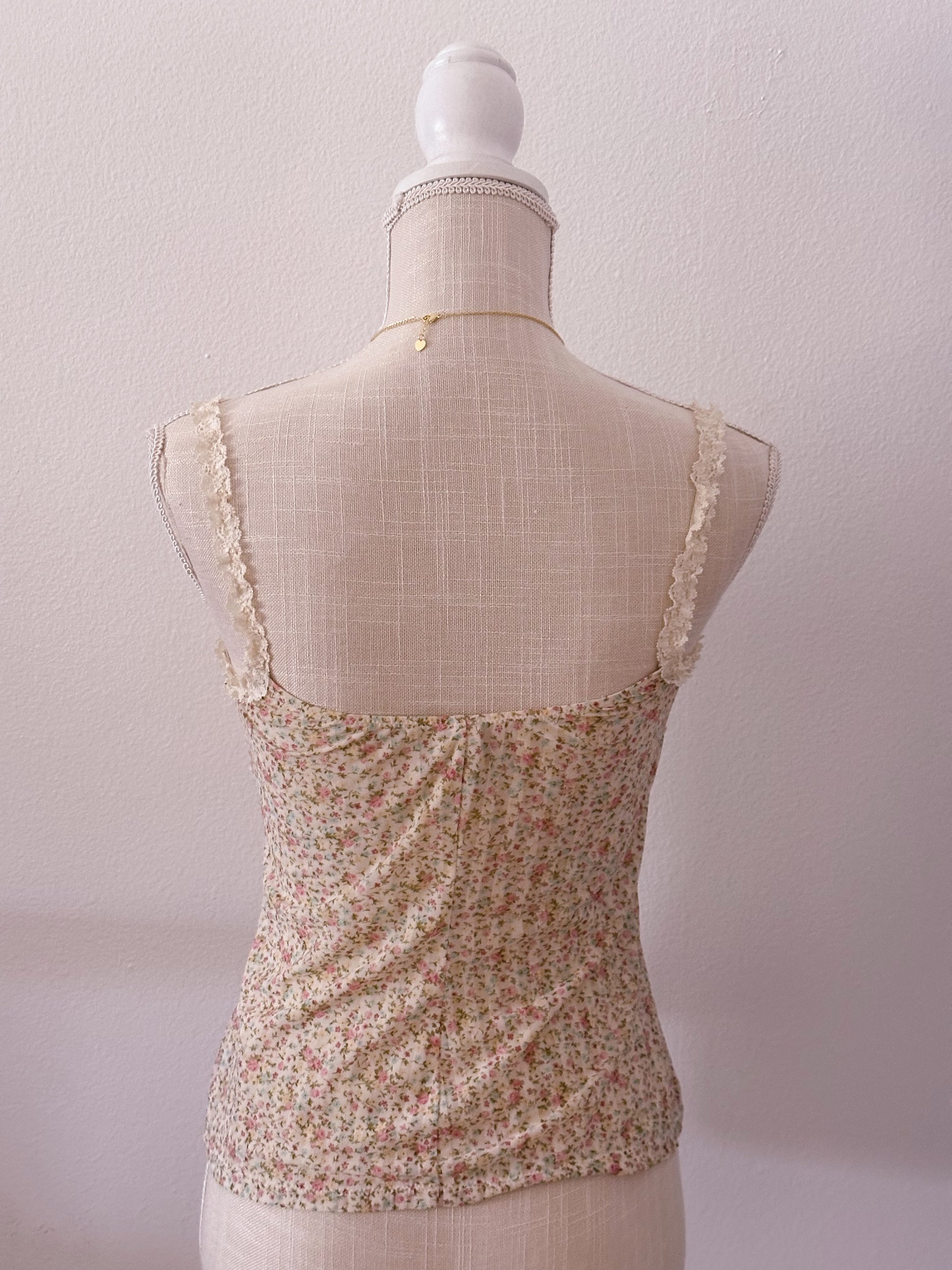 Vintage shabby chic floral cami top size: XS/S
