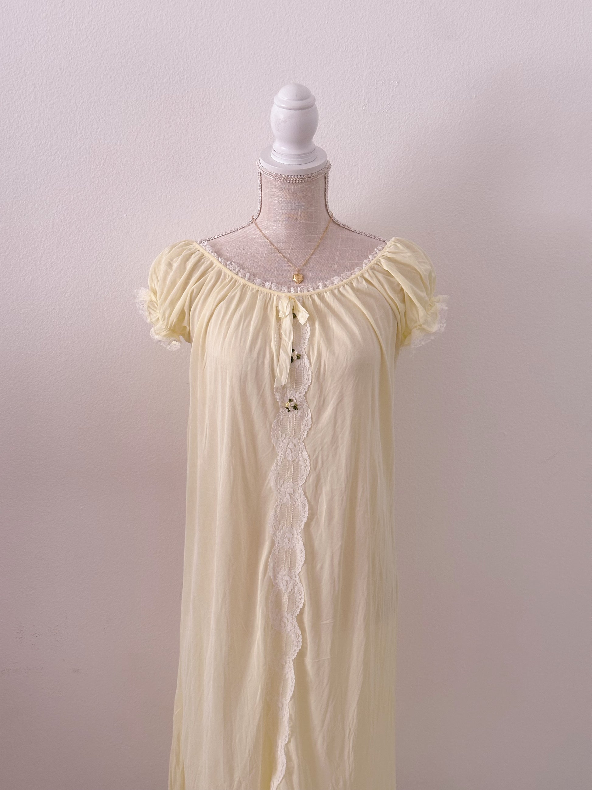 Vintage 1960s yellow peignoir night gown slip dress size: M