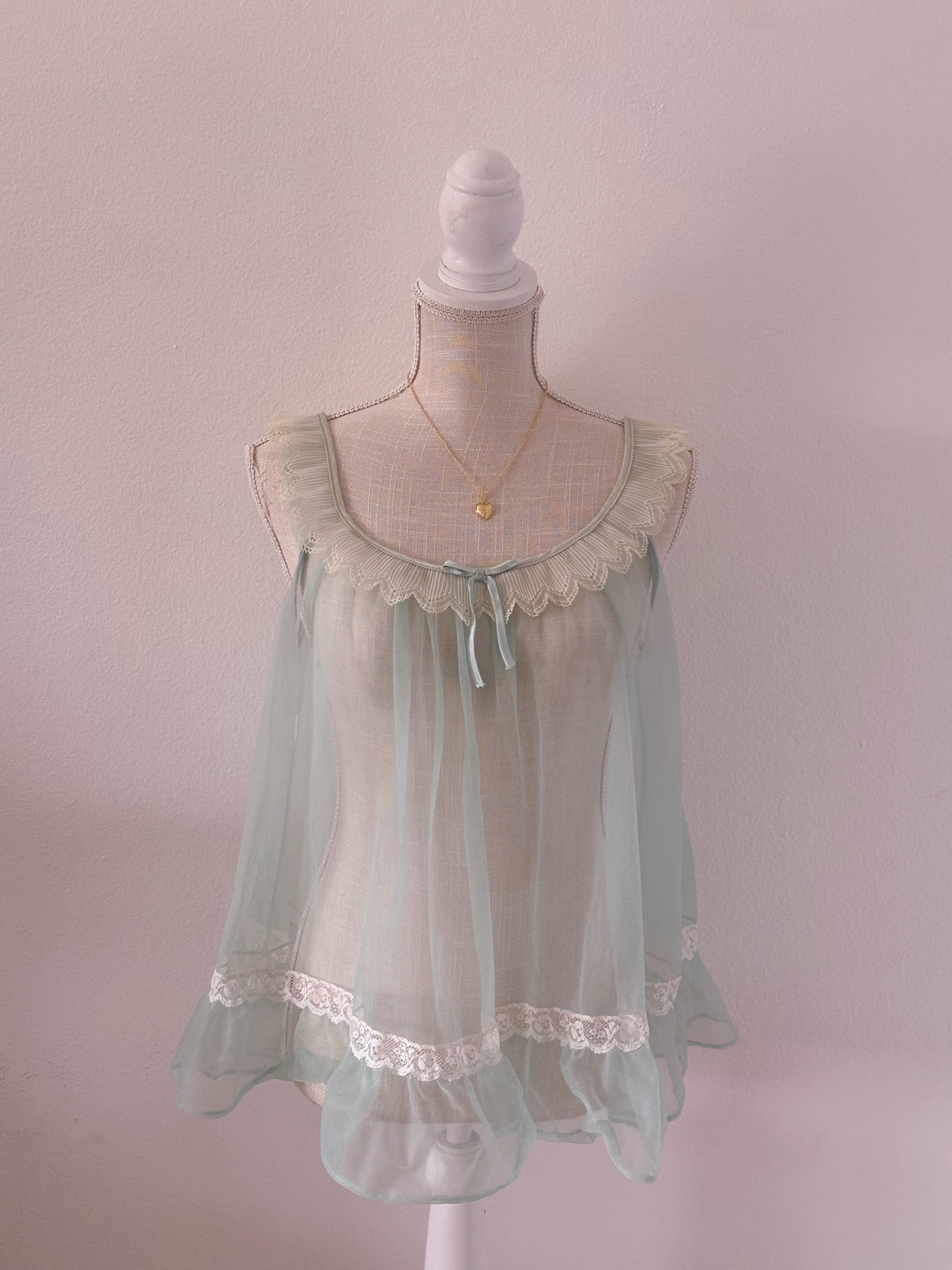 Vintage 1950s Sabrina Carpenter inspired babydoll size: one size