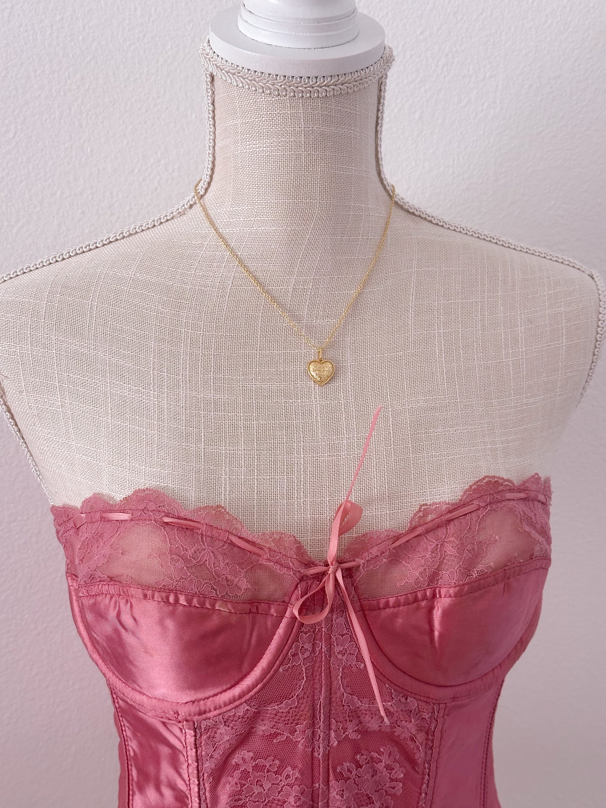 Vintage 1970s Sabrina Carpenter Glydons corset size: 36