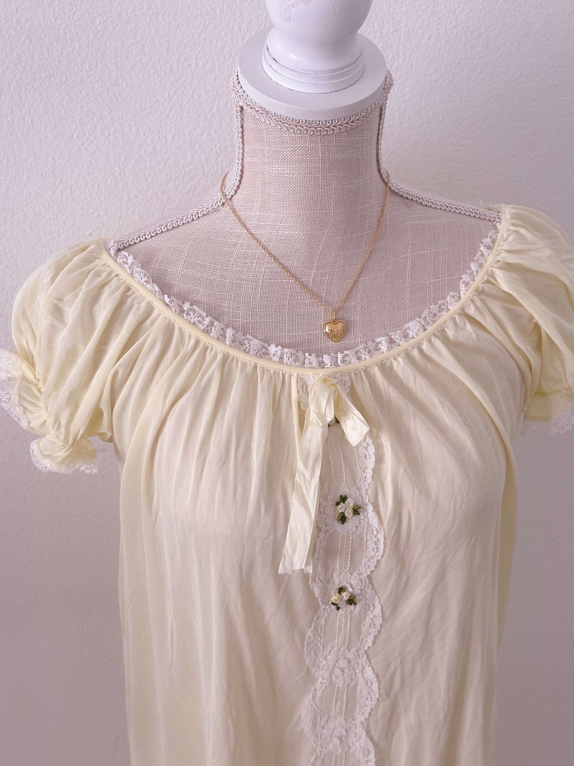 Vintage 1960s yellow peignoir night gown slip dress size: M