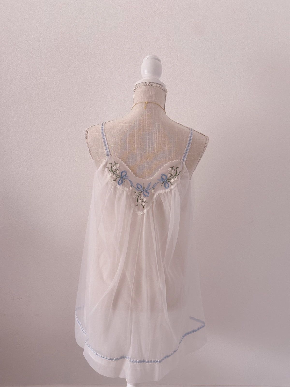 Vintage 1960s peignoir white babydoll dress and matching robe set size: S
