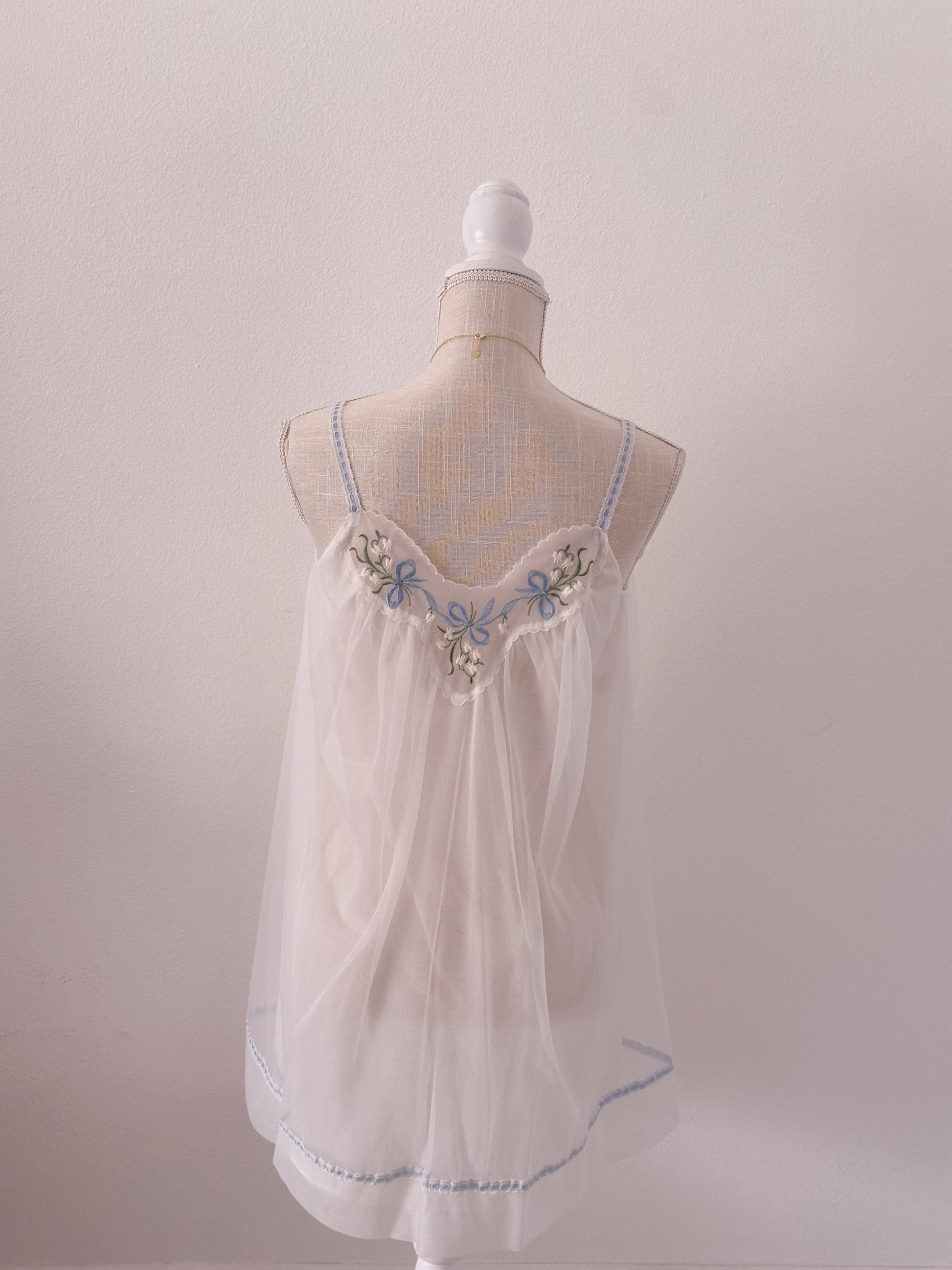 Vintage 1960s peignoir white babydoll dress and matching robe set size: S