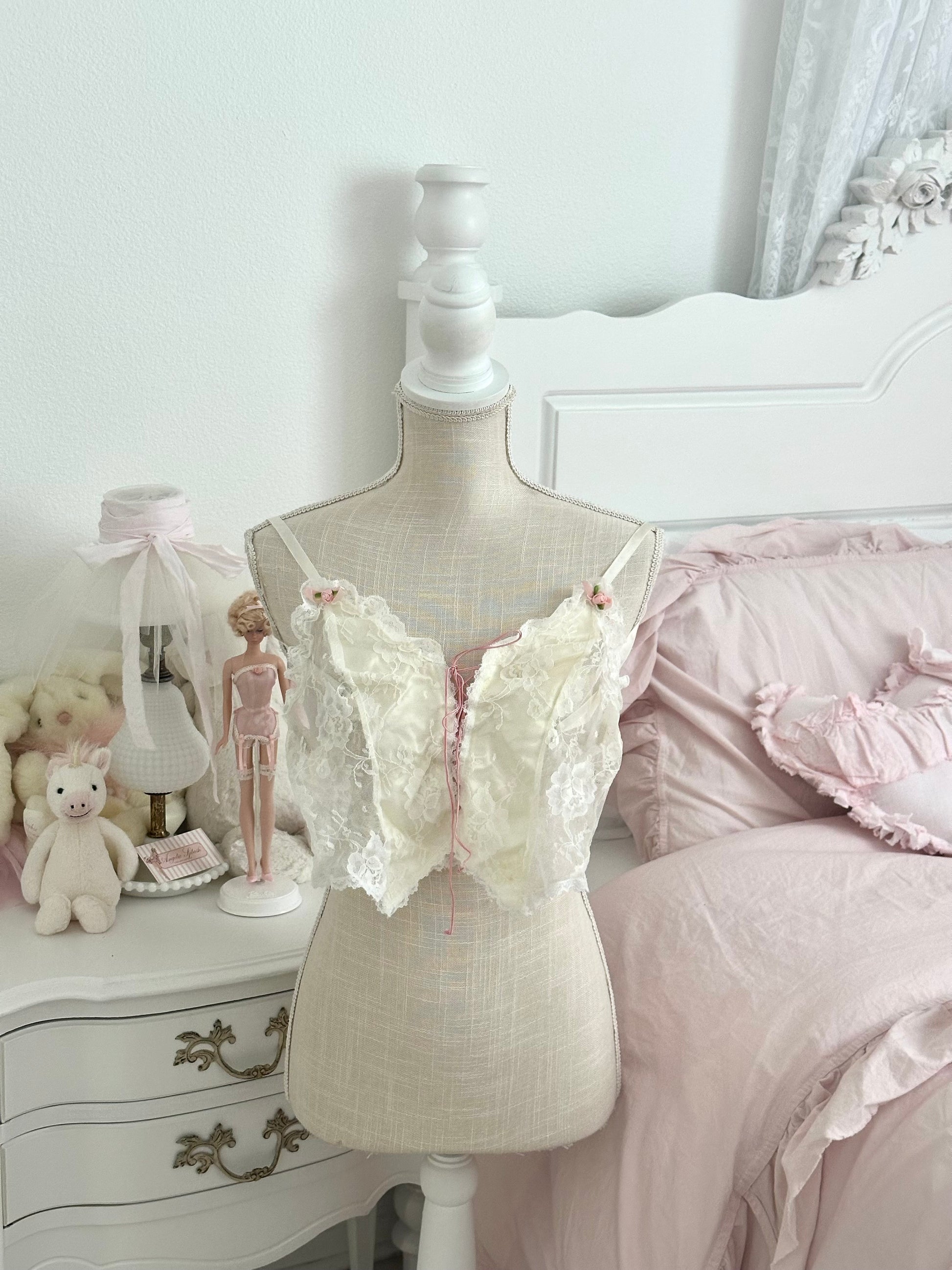 Vintage 90s Emil Bole Ivory Lace Rose Cami Top Size: S