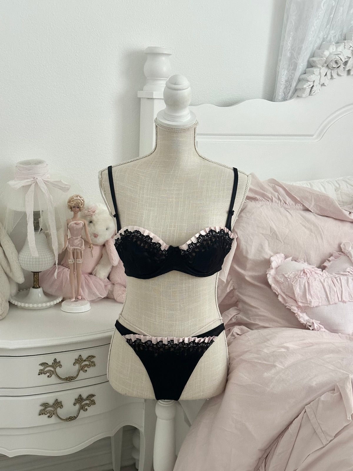 Vintage 2005 Victoria’s Secret Sexy Little Things Black & Pink Lingerie Set 34C / M