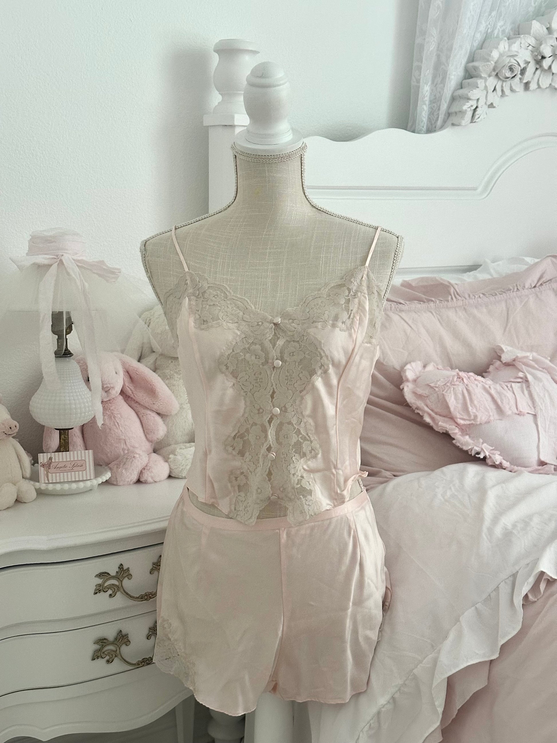 Vintage 2002 Victoria’s Secret Silk Pajama Set Size: M