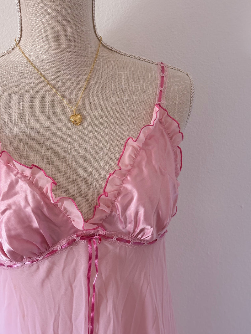 Vintage Victoria's Secret link babydoll as seen on Maggie Lindemann size: M