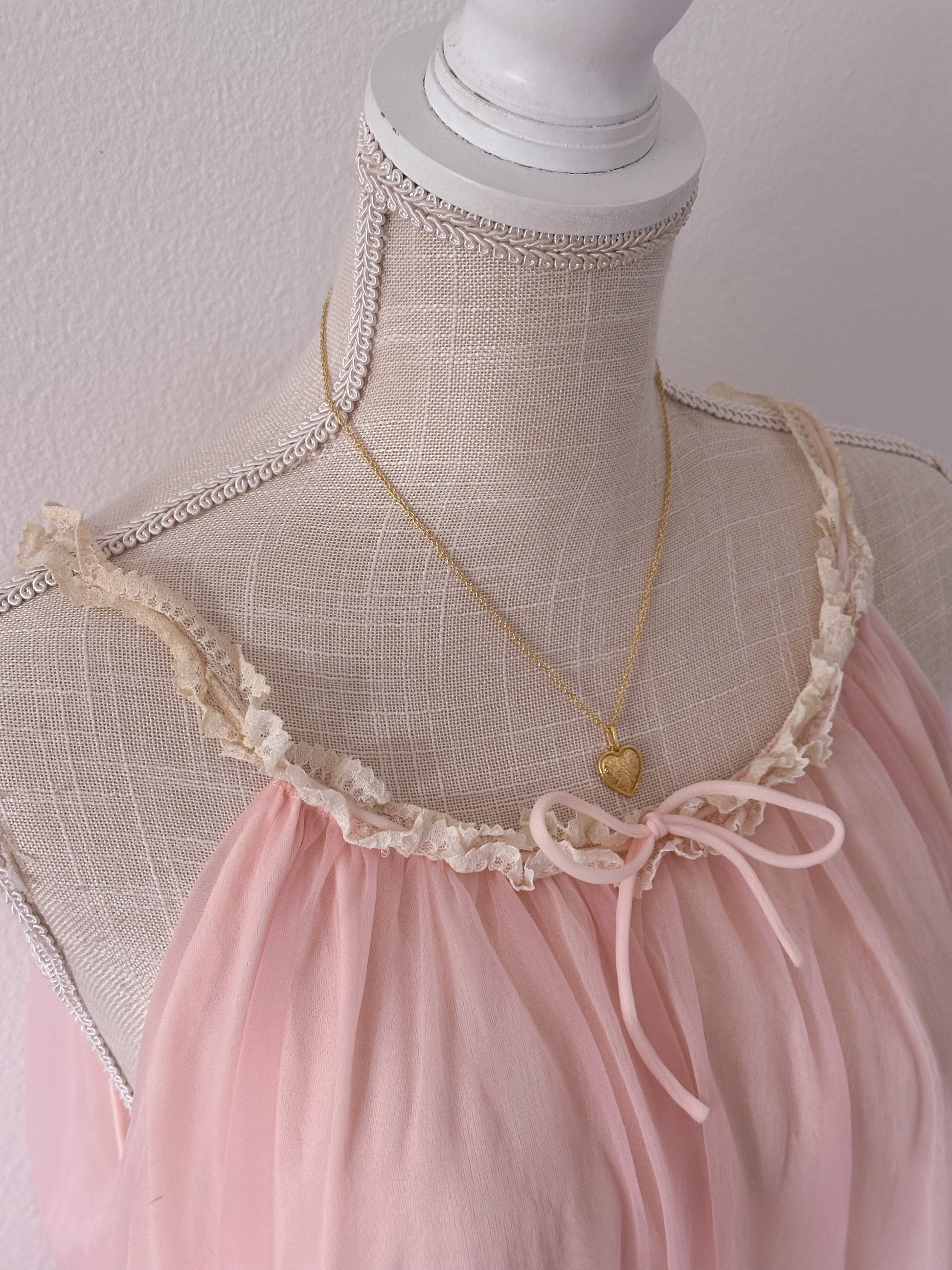 Vintage 1950s pink peignoir nylon nightgown Size: S