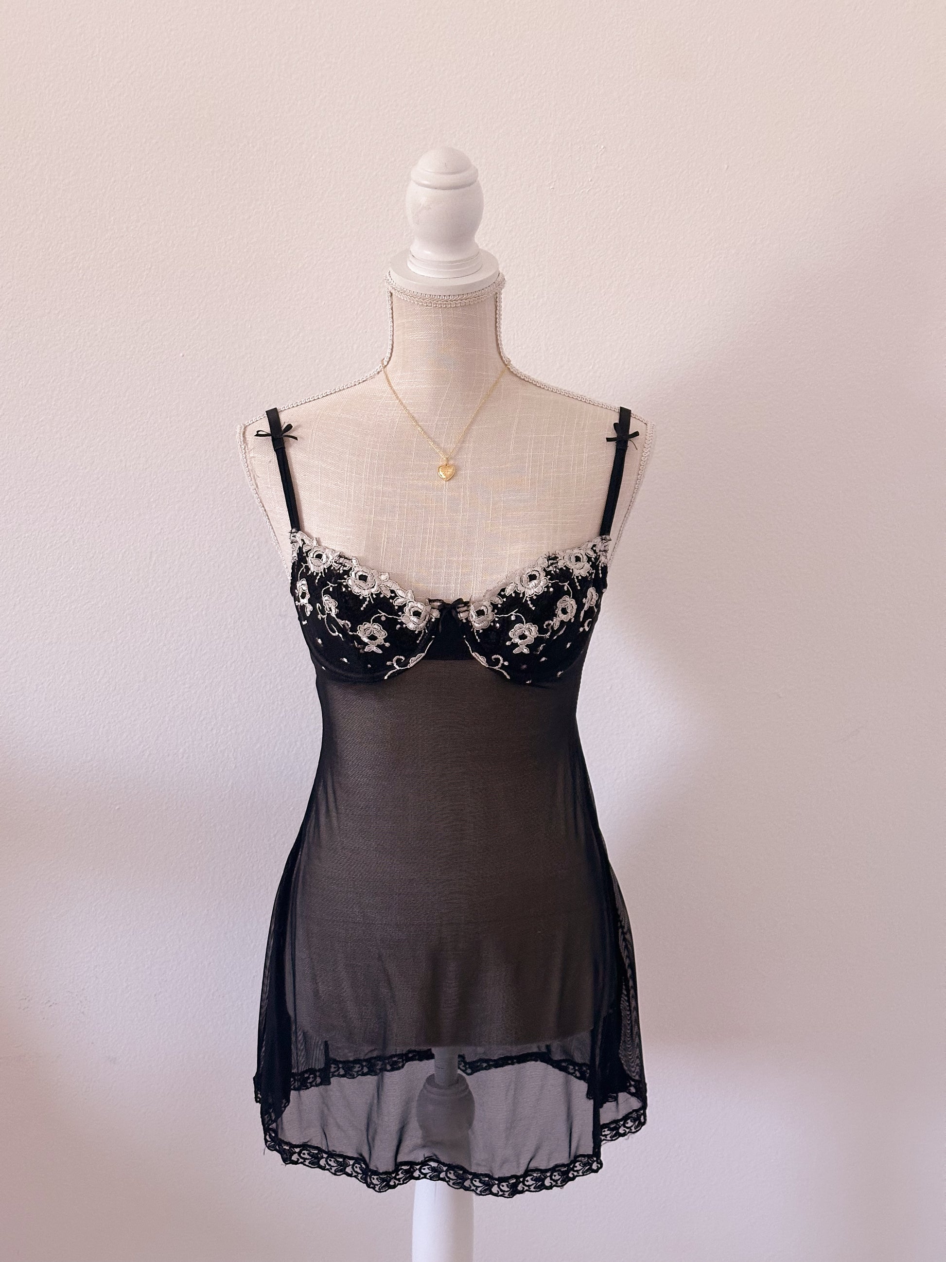 Vintage 1997 Victoria's Secret Sabrina Carpenter Babydoll size: 34 B