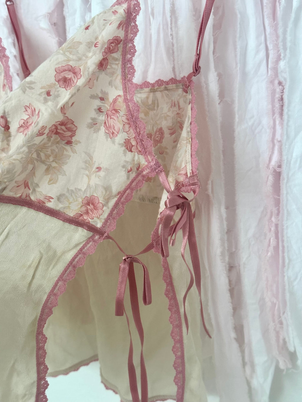 Vintage 2003 Victoria’s Secret Silk Floral Ribbon Cami Top Size: S