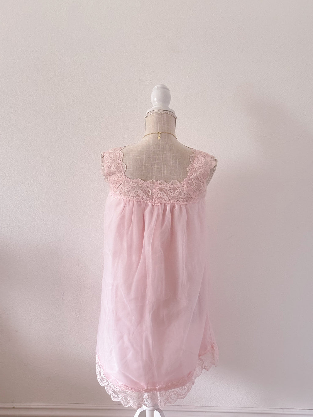Authentic 1950s pink shabby Chic nightgown Size: XS