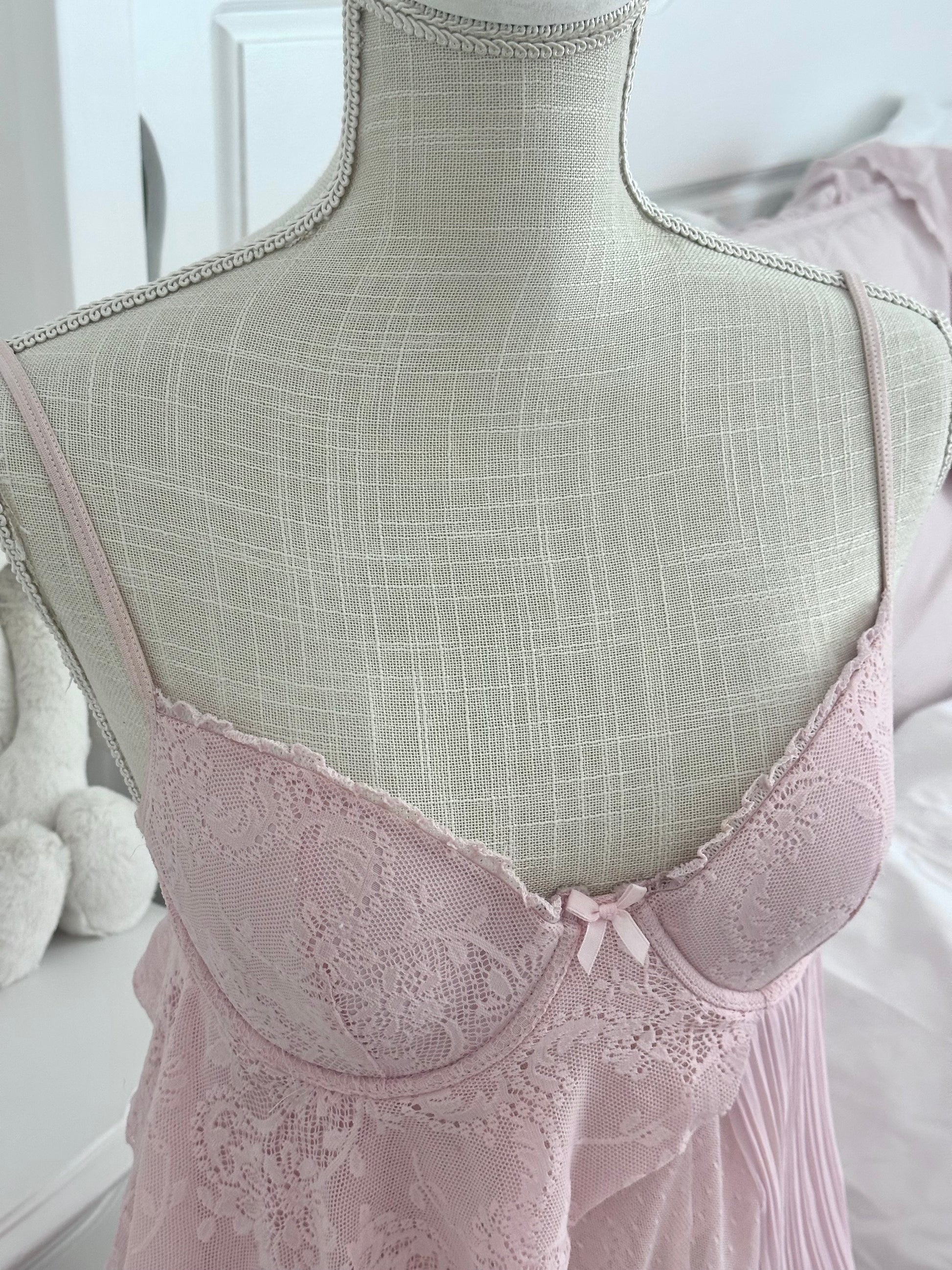 Vintage 2005 Victoria’s Secret Pink Tiered Shabby Chic Babydoll Top Size: 36B (Fits 34C)