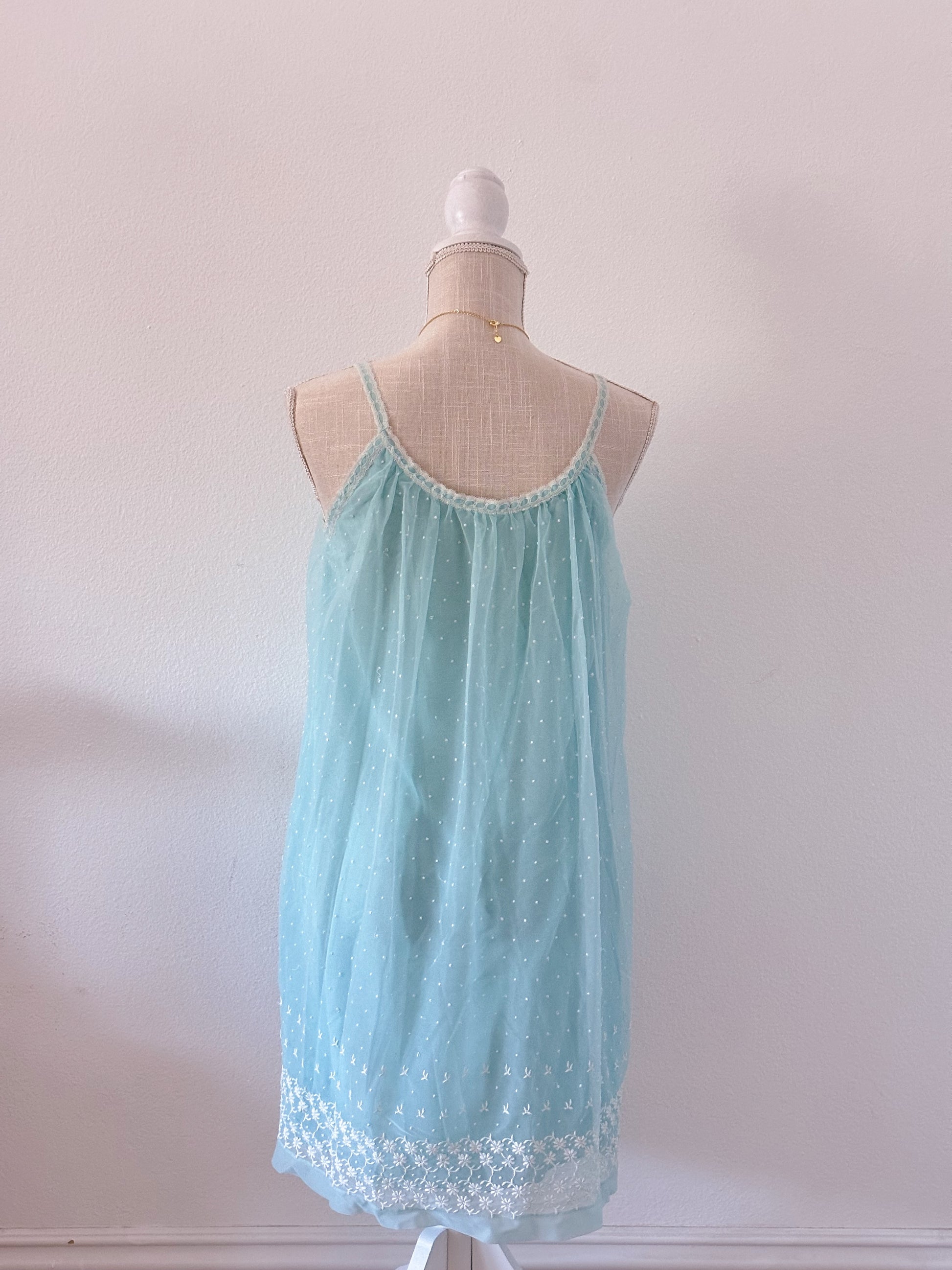 Vintage 1950s miss elaine blue polka dot nightgown Size: XS