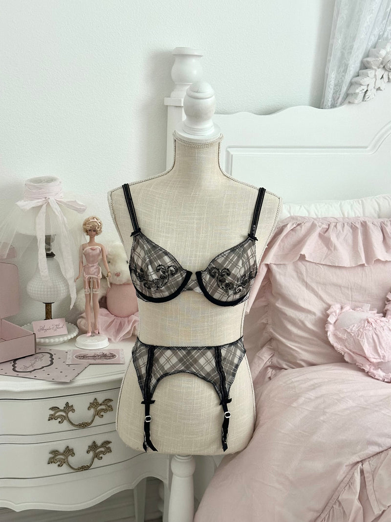 Vintage 2007 Victoria’s Secret Very Sexy Plaid Rhinestone Bra & Garter Set NWT 36 B/ XS/S