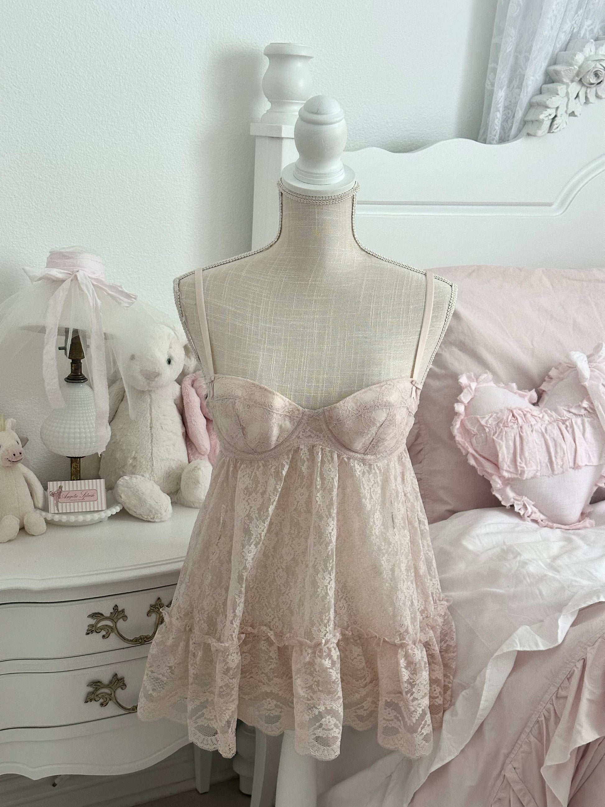 Vintage 2006 Victoria’s Secret Sexy Little Things Pink Lace Babydoll Top Size: 36B