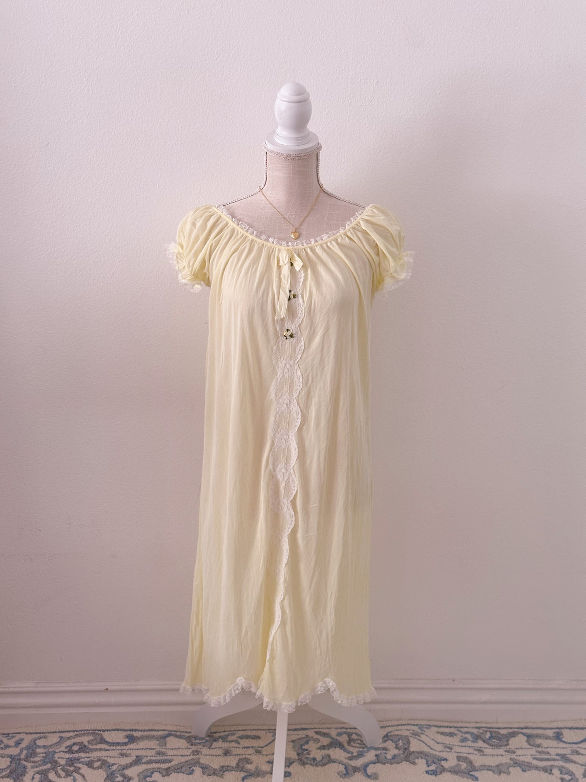 Vintage 1960s yellow peignoir night gown slip dress size: M
