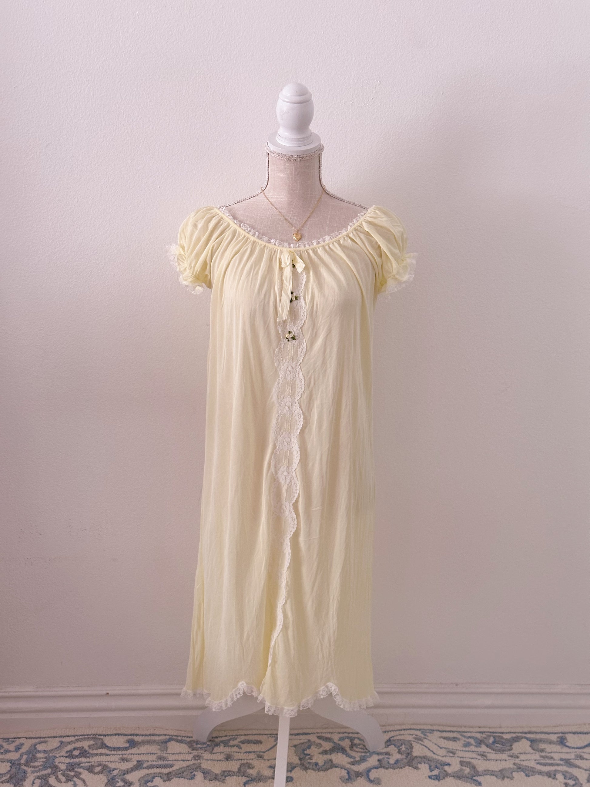 Vintage 1960s yellow peignoir night gown slip dress size: M