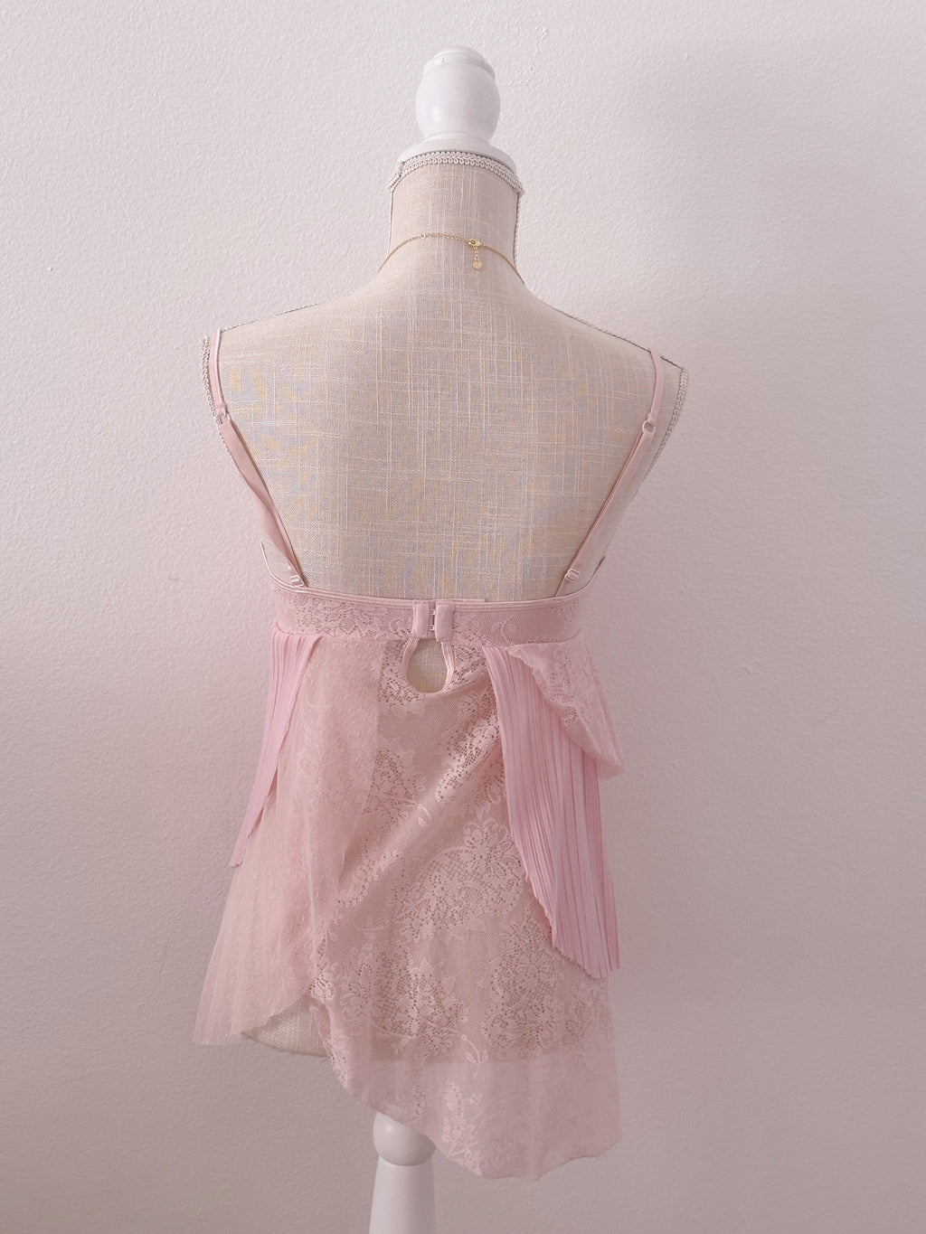 Vintage Victoria's Secret shabby chic lace babydoll cami top Size: 32 B