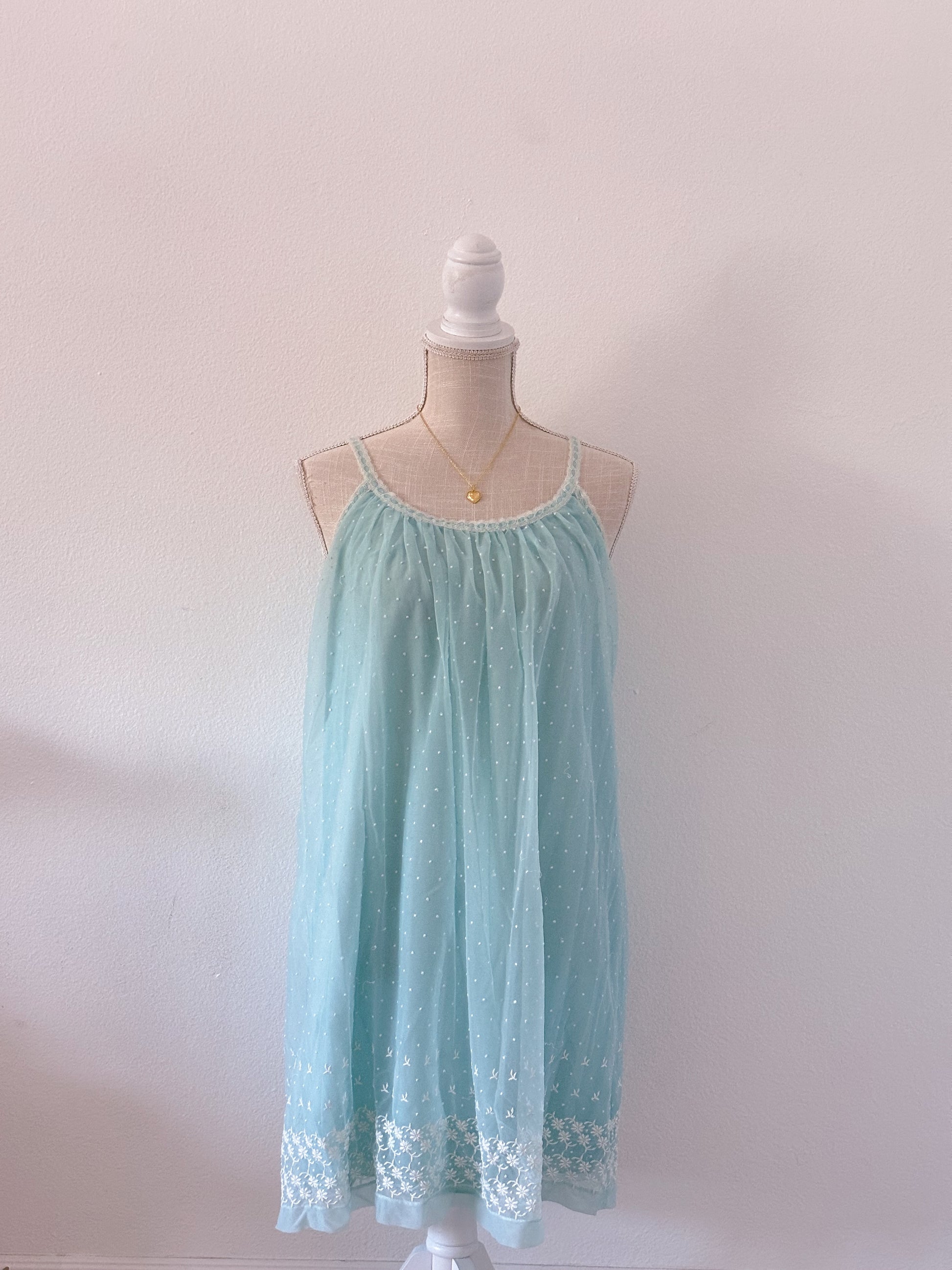 Vintage 1950s miss elaine blue polka dot nightgown Size: XS