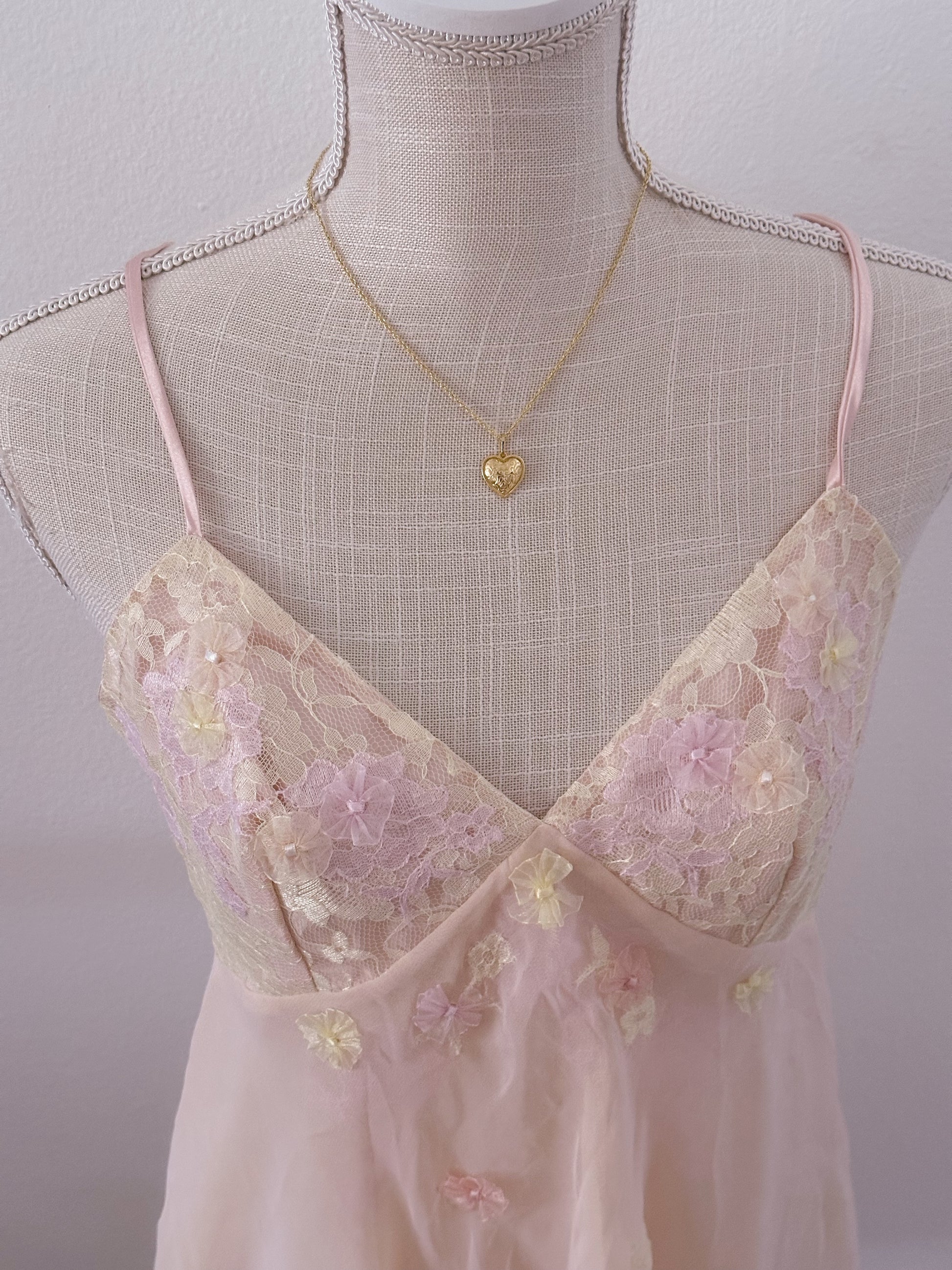 Vintage 1990s Victoria's Secret shabby chic babydoll and robe set size: S/M
