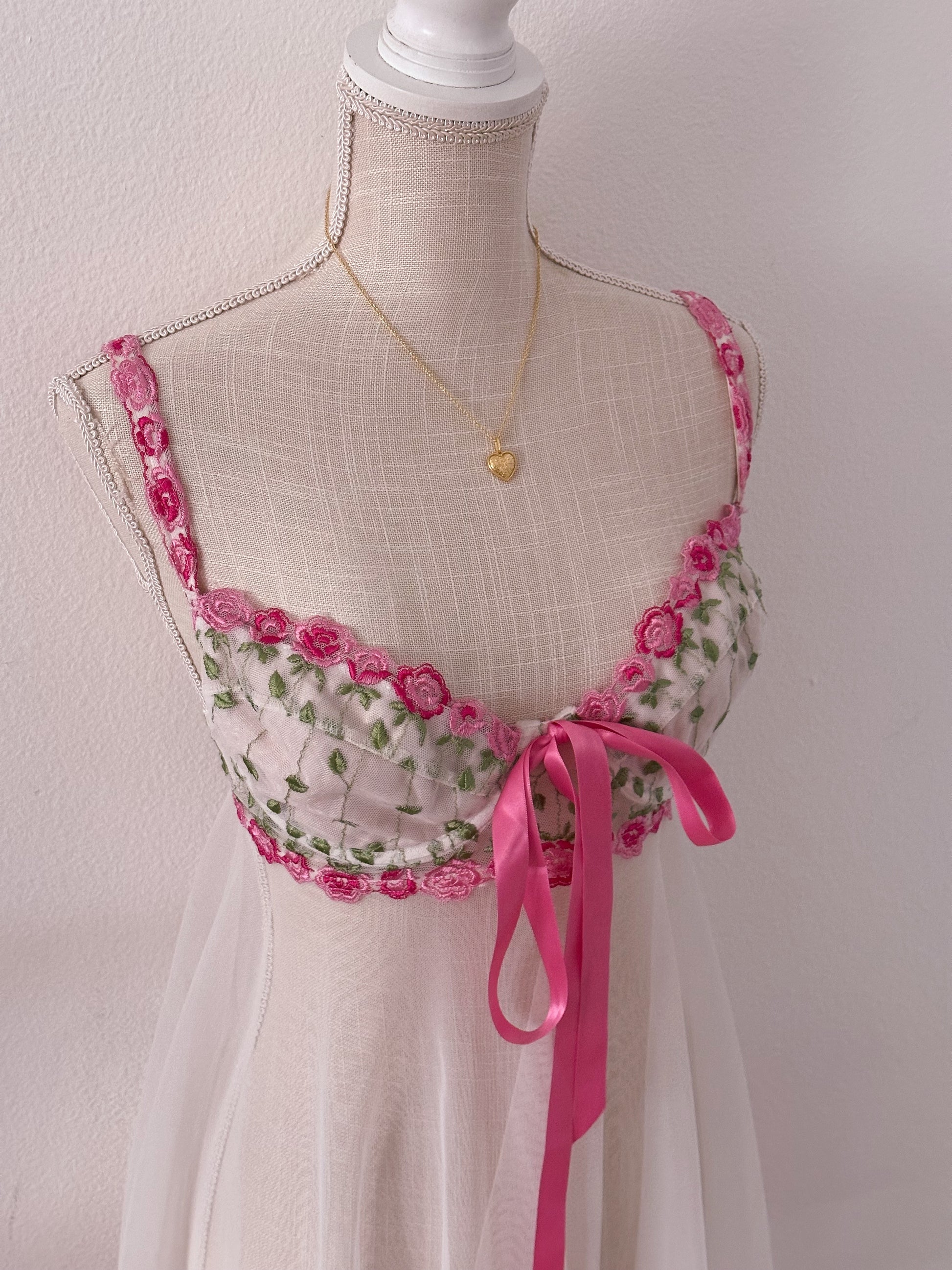 Vintage Victoria's Secret runway white floral fairy babydoll slip dress size: 34 C
