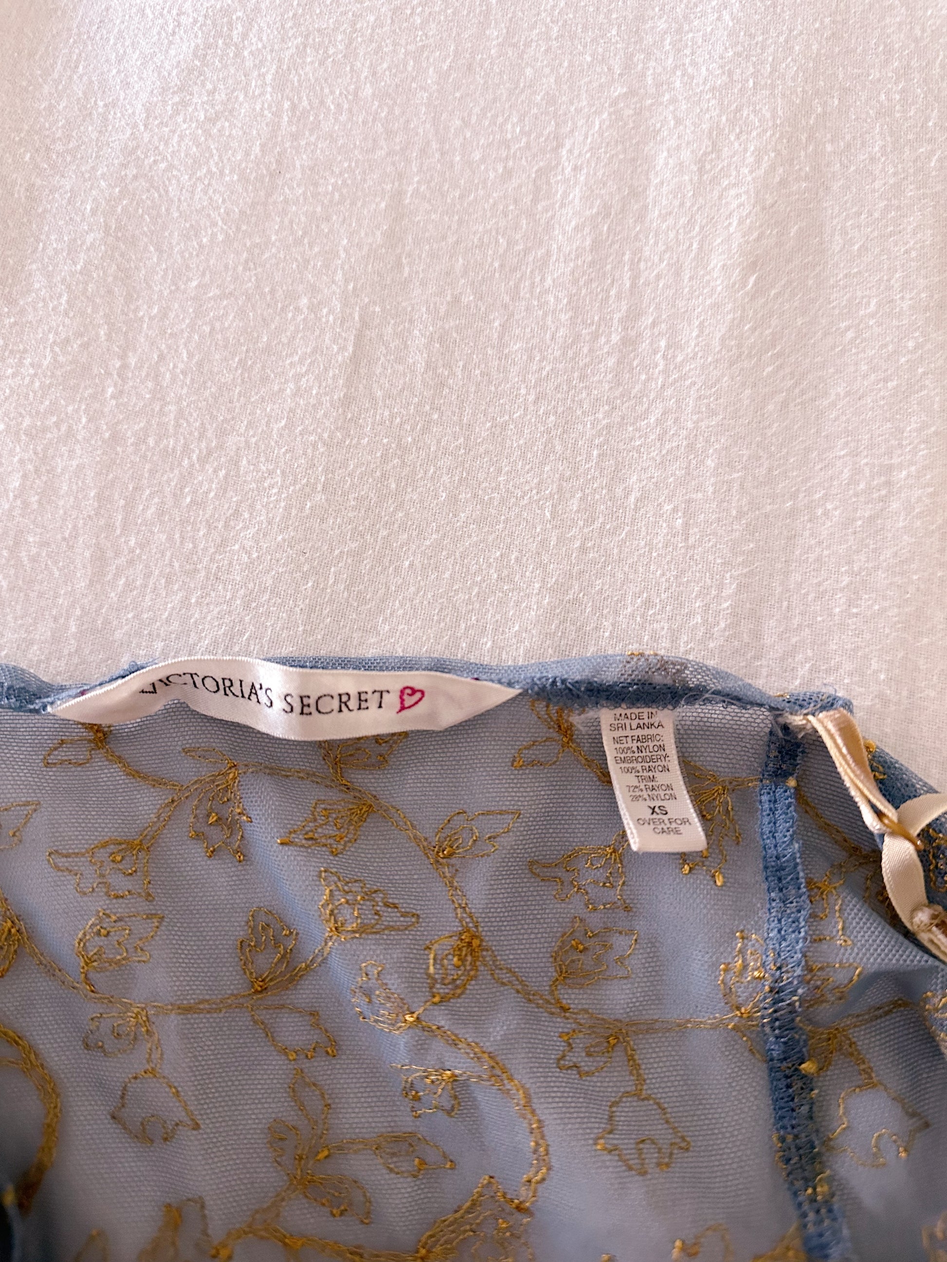 Vintage 90s Victoria's Secret blue and gold cami top size: XS