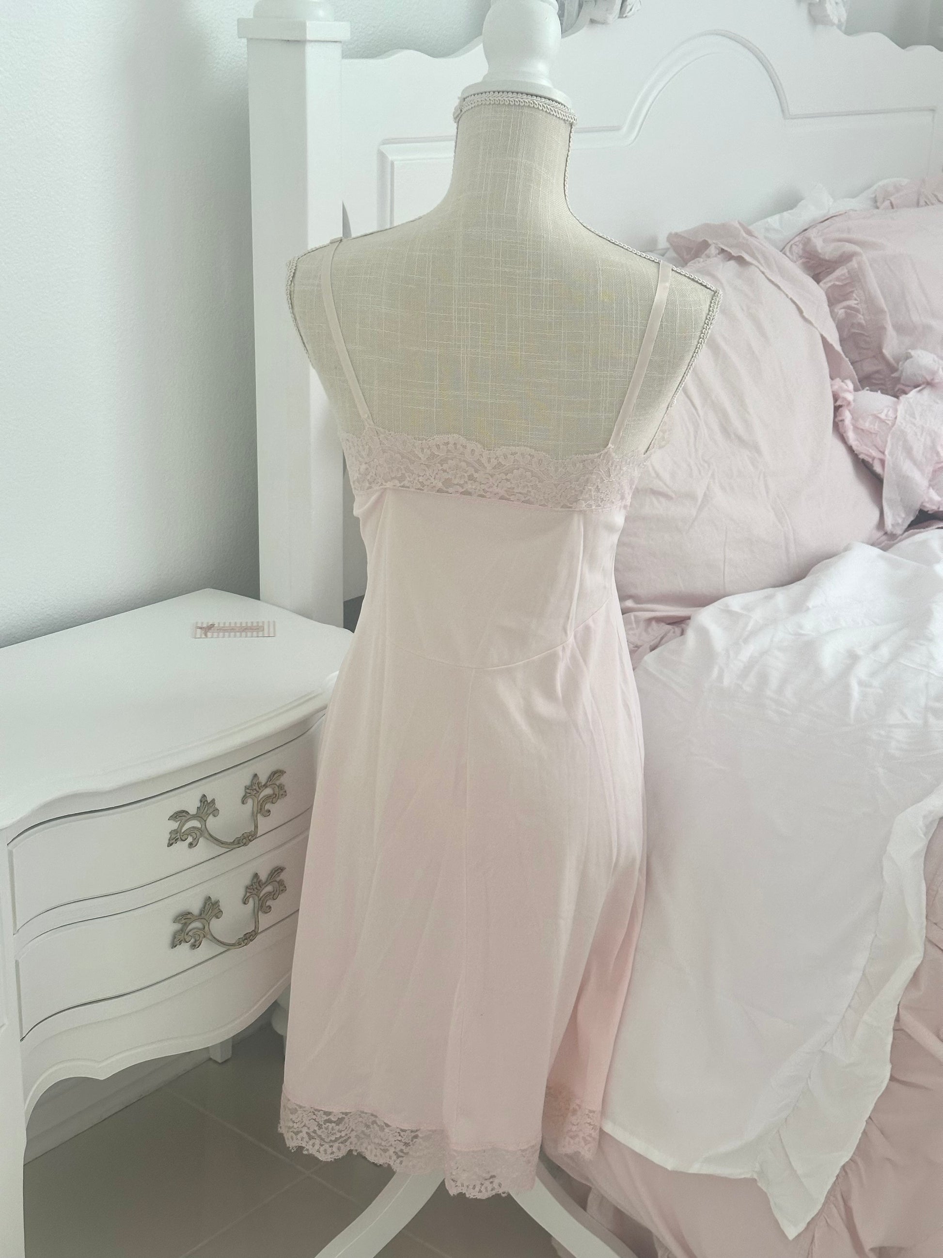 Vintage 1970s Pink Lace Slip Dress Size: XS (34A)