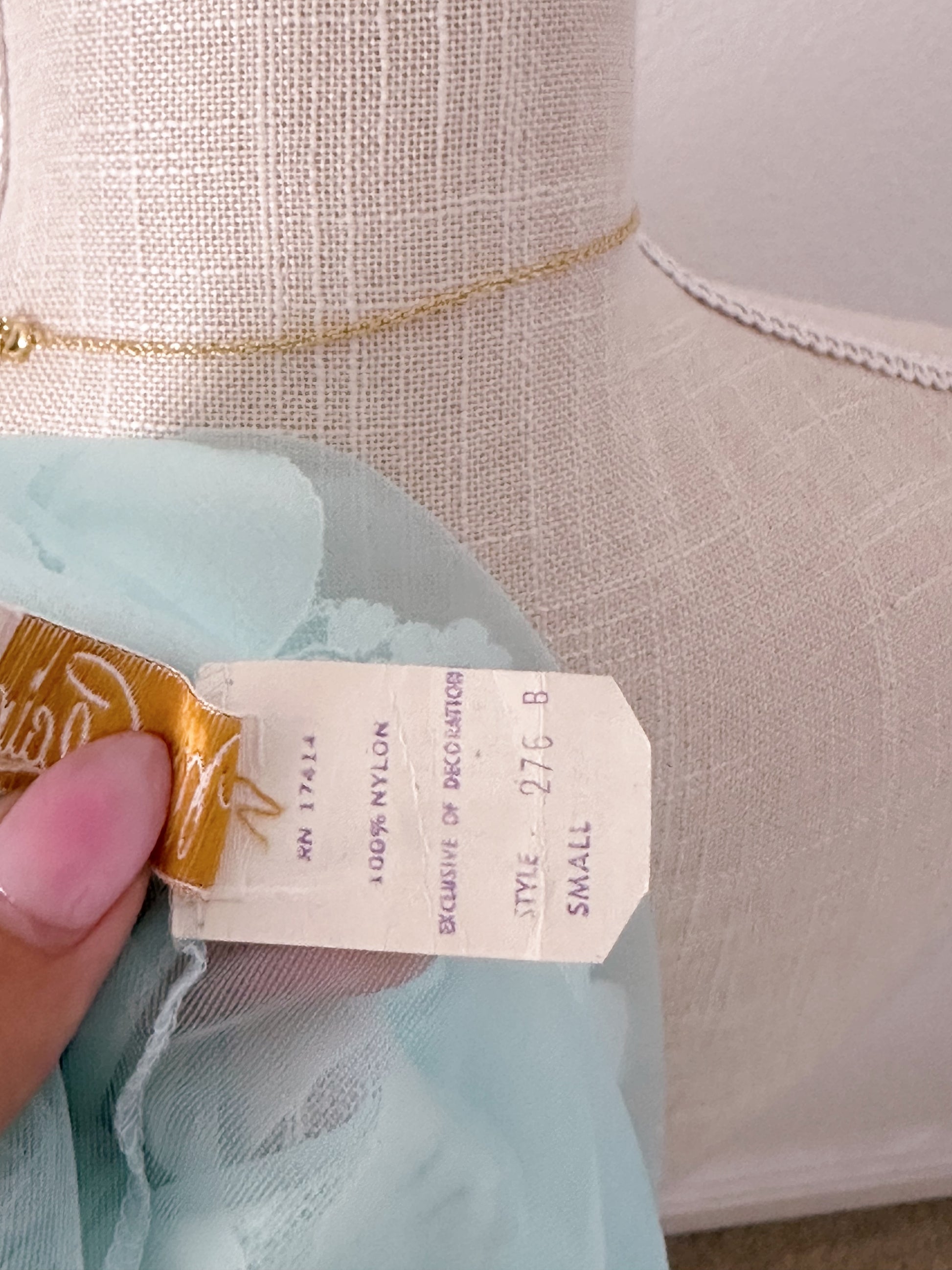 Vintage 1960s Peignoir Miss Elaine baby blue robe size: S