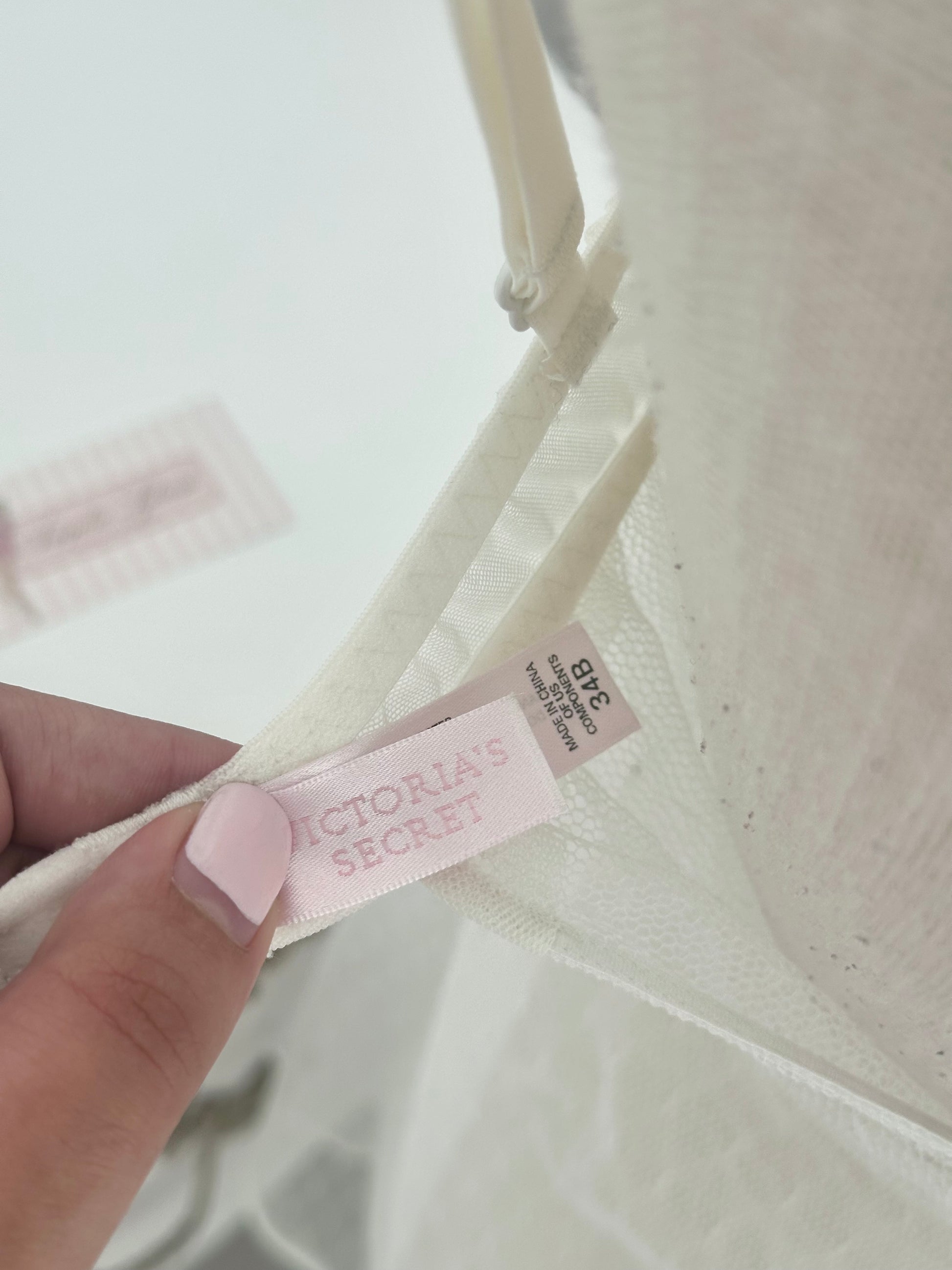 Vintage 2004 Victoria’s Secret White Bridal Babydoll Top Size: 34B