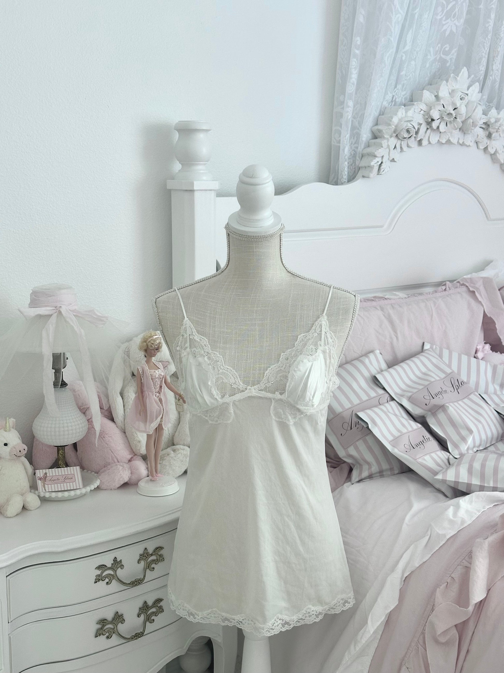Vintage 2003 Victoria’s Secret White Lace Crystal Babydoll Cami Top Size: XS