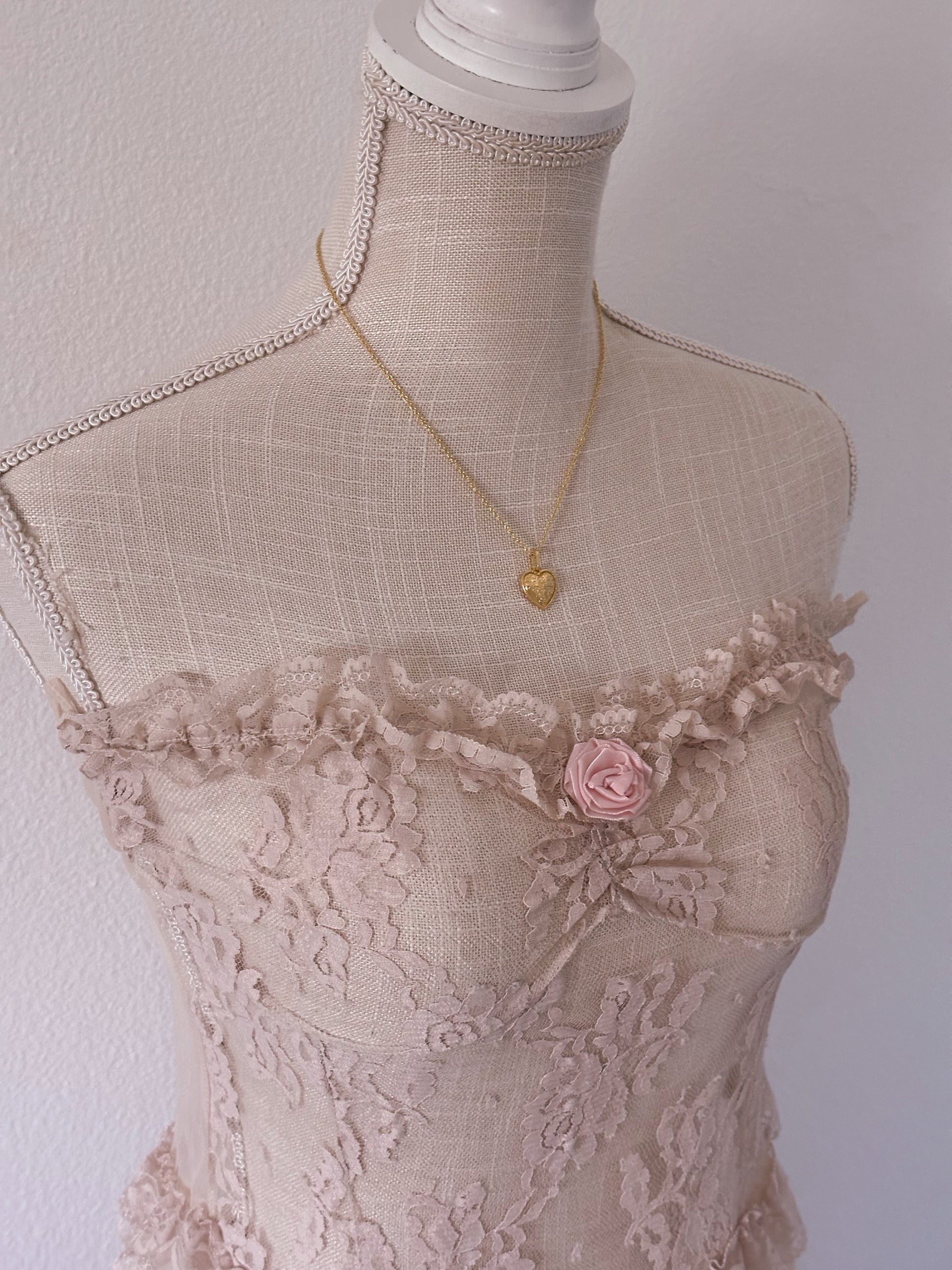 Vintage Beige Floral Lace Nightgown Size: M