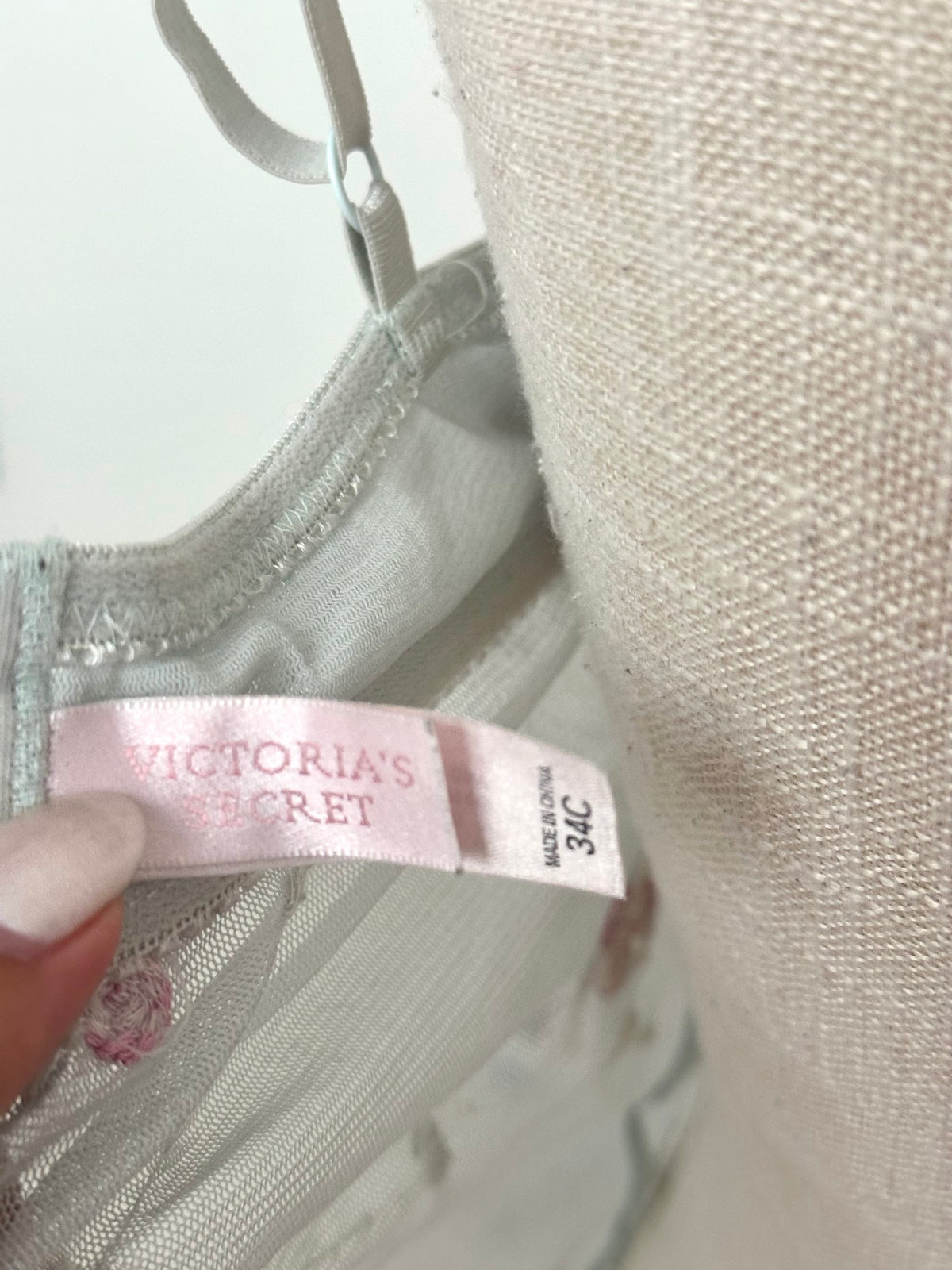 Vintage 2005 Victoria’s Secret Blue & Pink Floral Embroidered Bustier Cami Top 34C (READ)